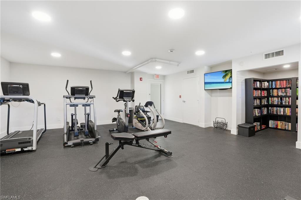 3410 Gulf Shore BLVD N 702