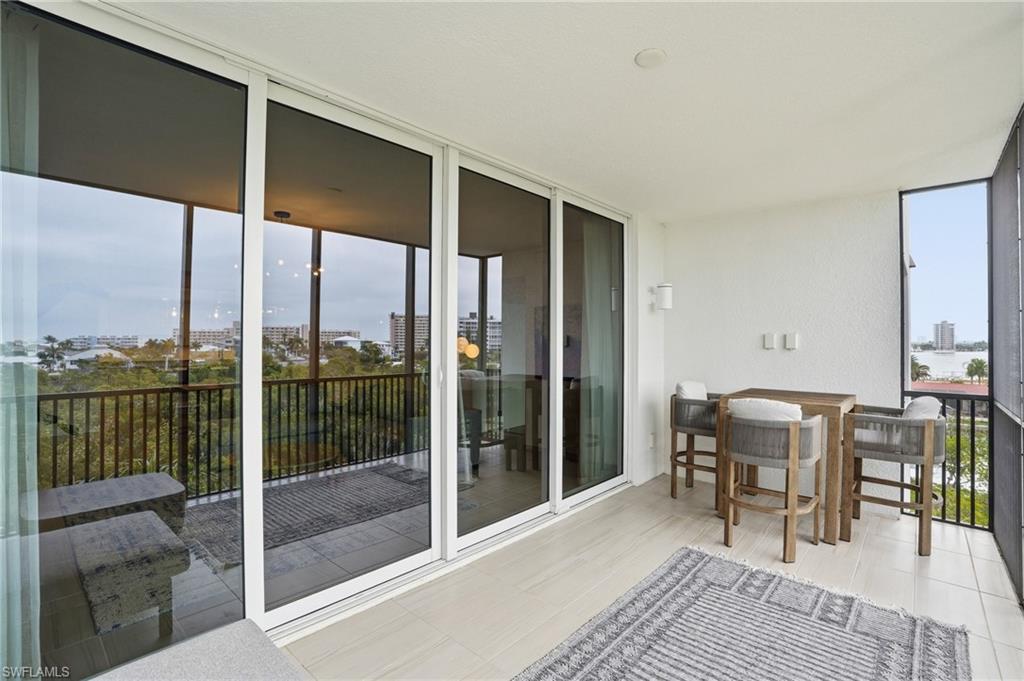 4142 Bay Beach LN 405