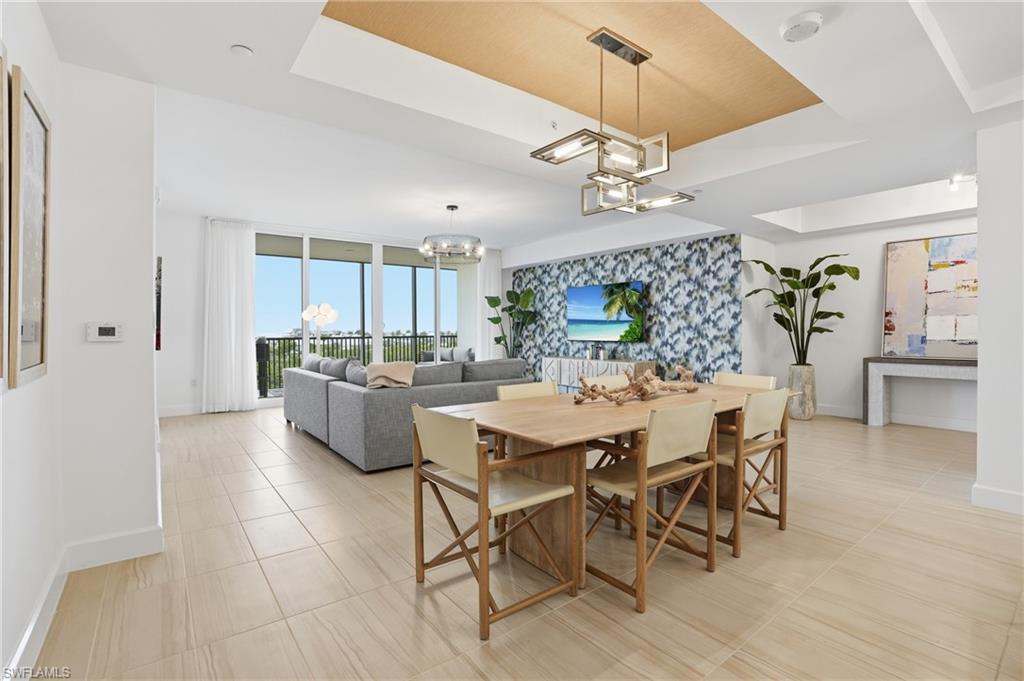 4142 Bay Beach LN 405