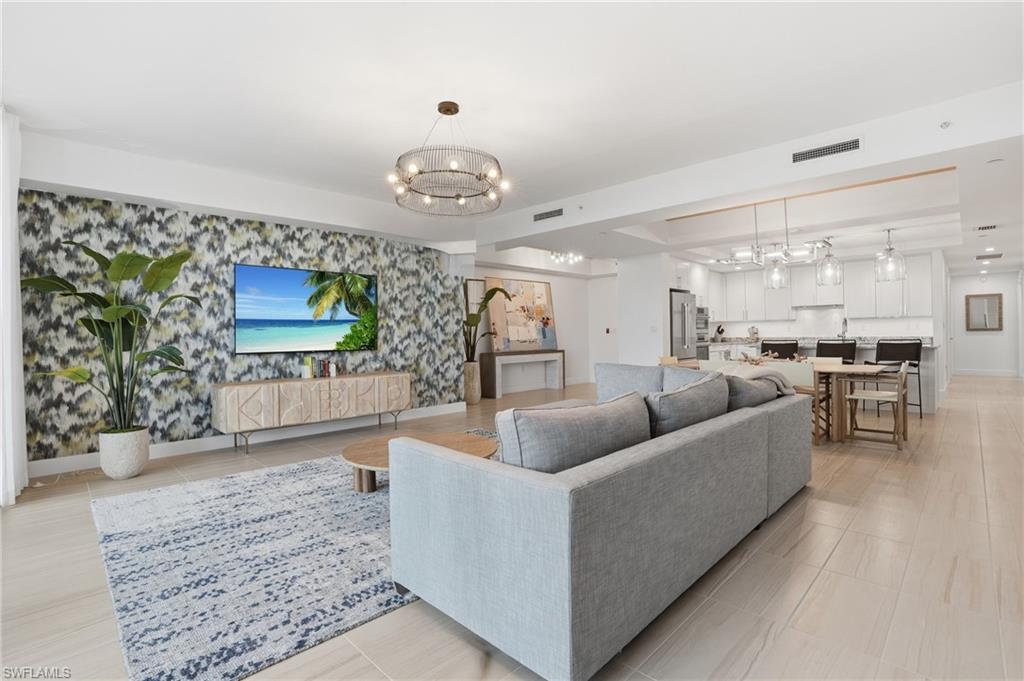 4142 Bay Beach LN 405