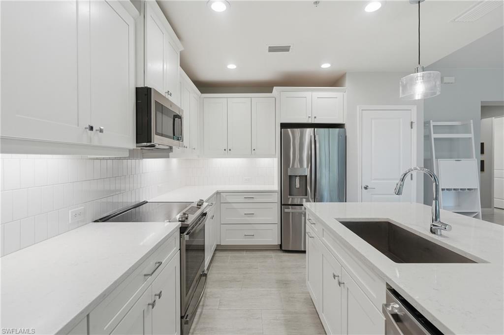 2560 Seychelles DR 1003