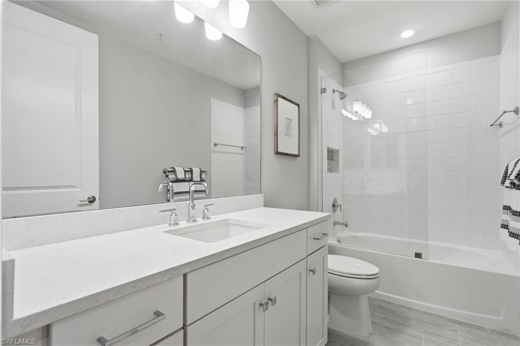 2560 Seychelles DR 1003