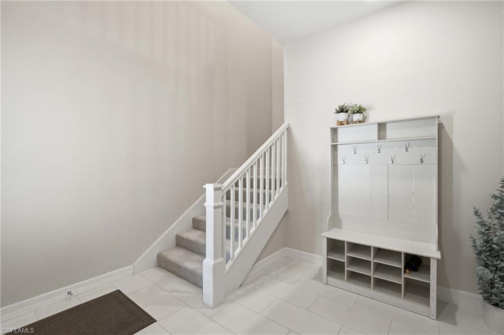 239 Indies DR E 202