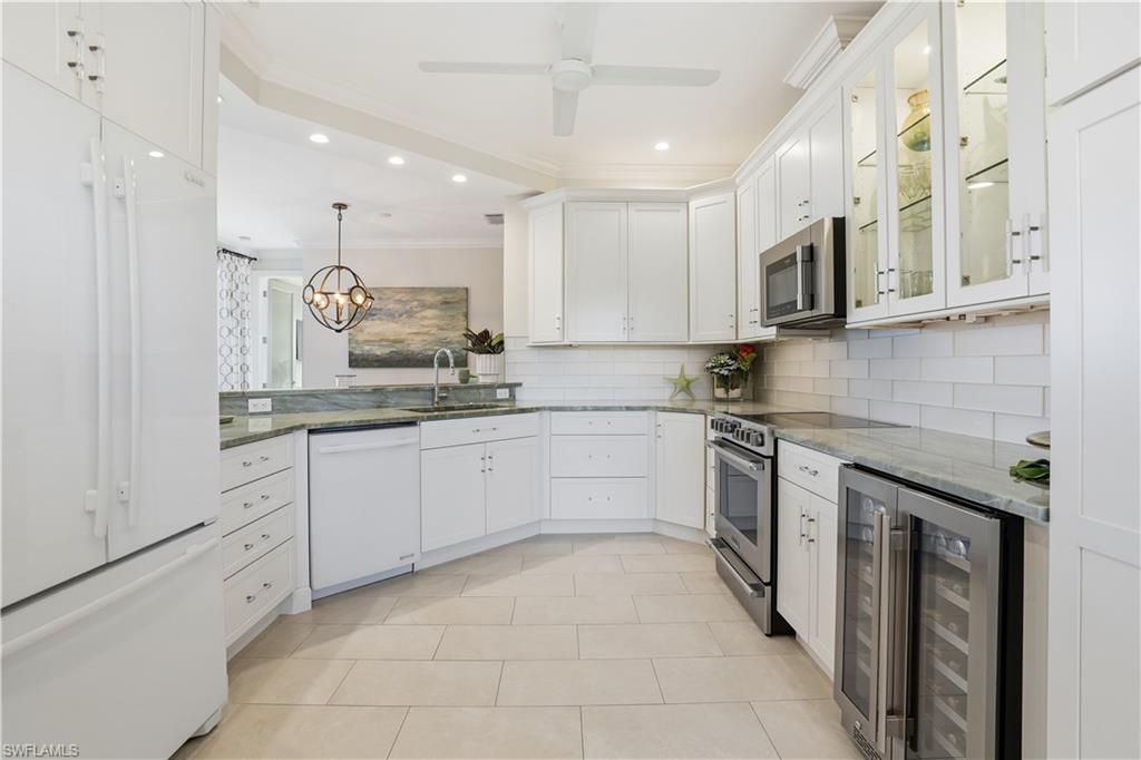 1600 Clermont DR J-302