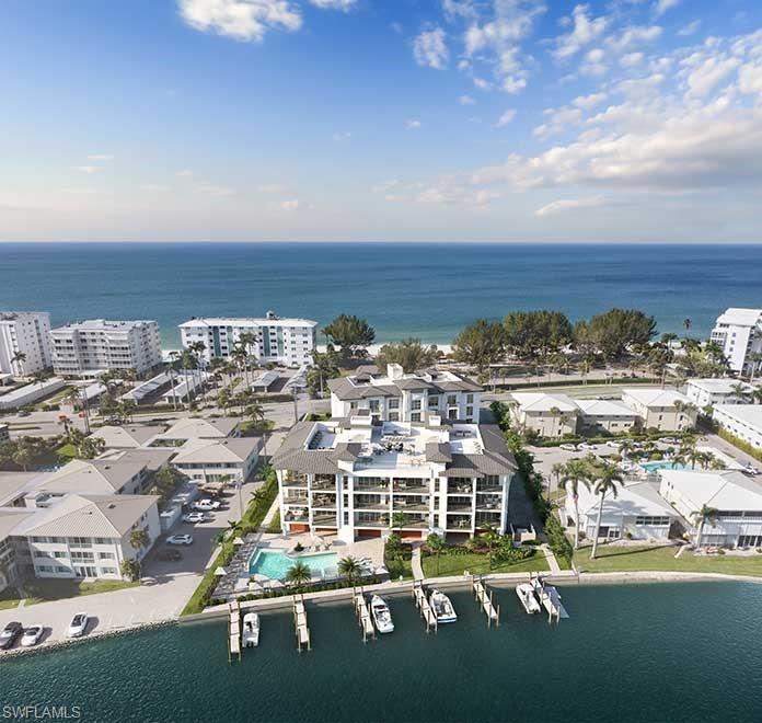 2020 GULF SHORE BLVD N PH-402W