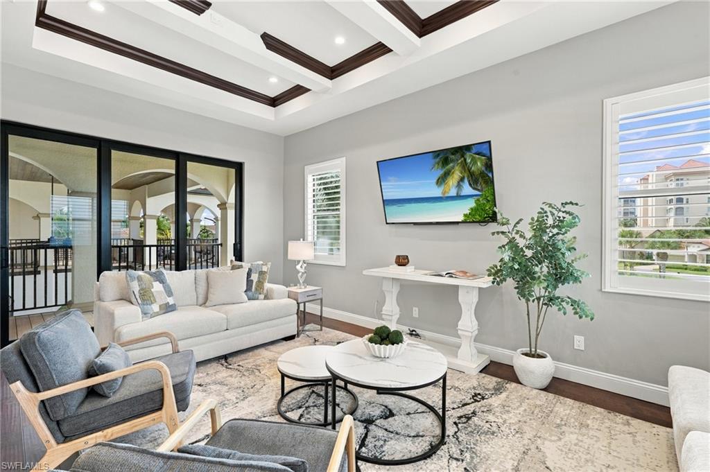 14800 Laguna DR