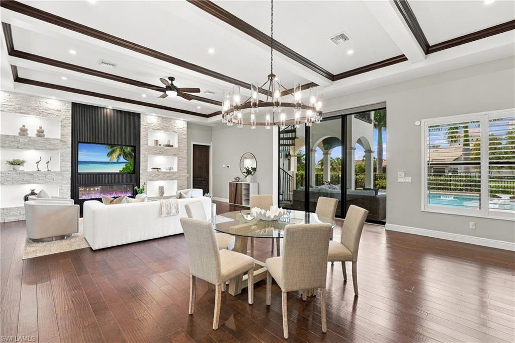 14800 Laguna DR