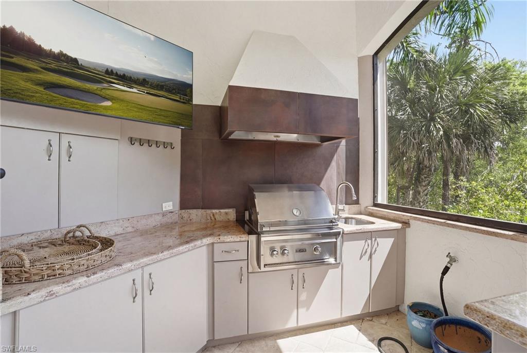 1237 Pocantico LN