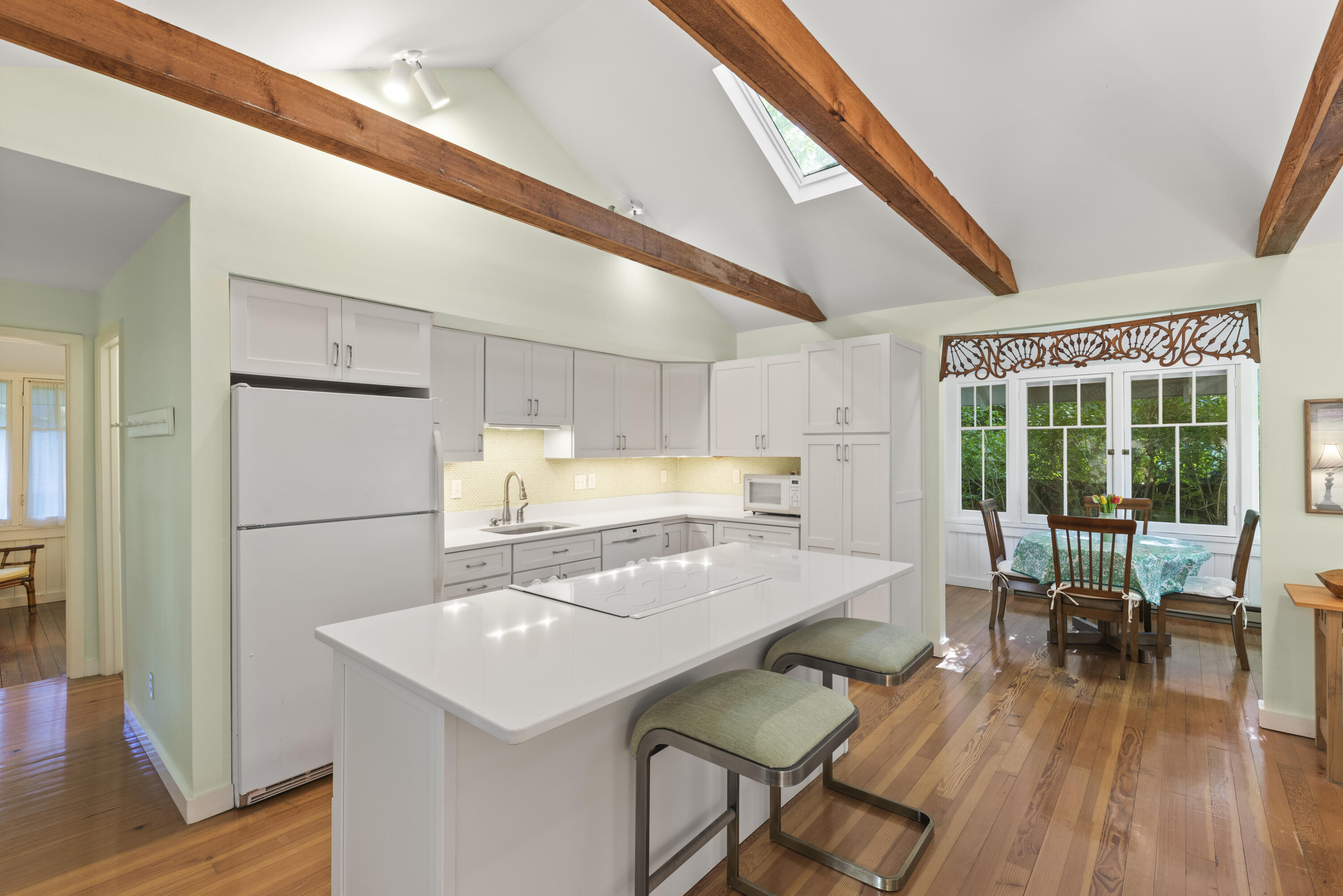 15911 Lake Avenue, 3