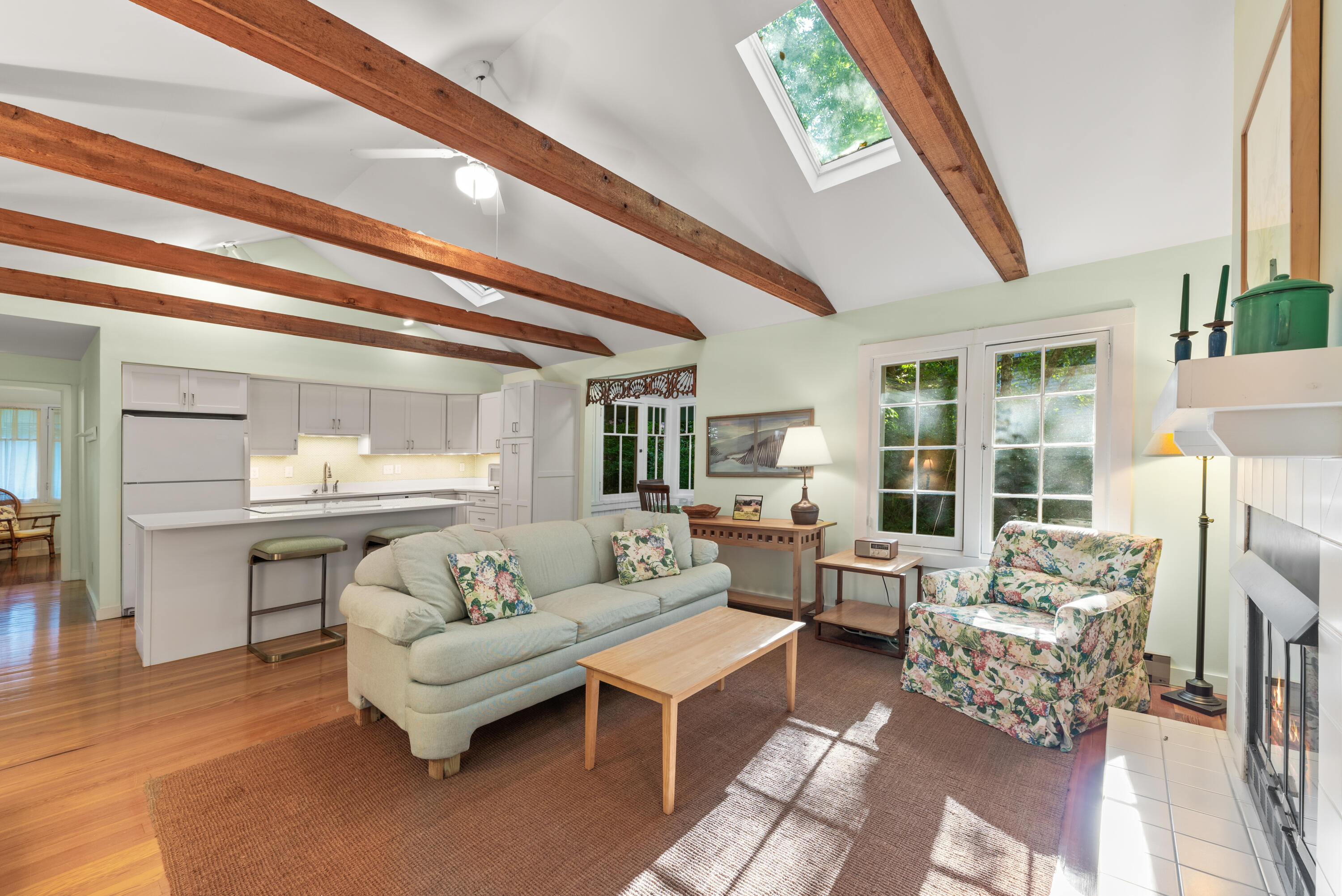 15911 Lake Avenue, 3