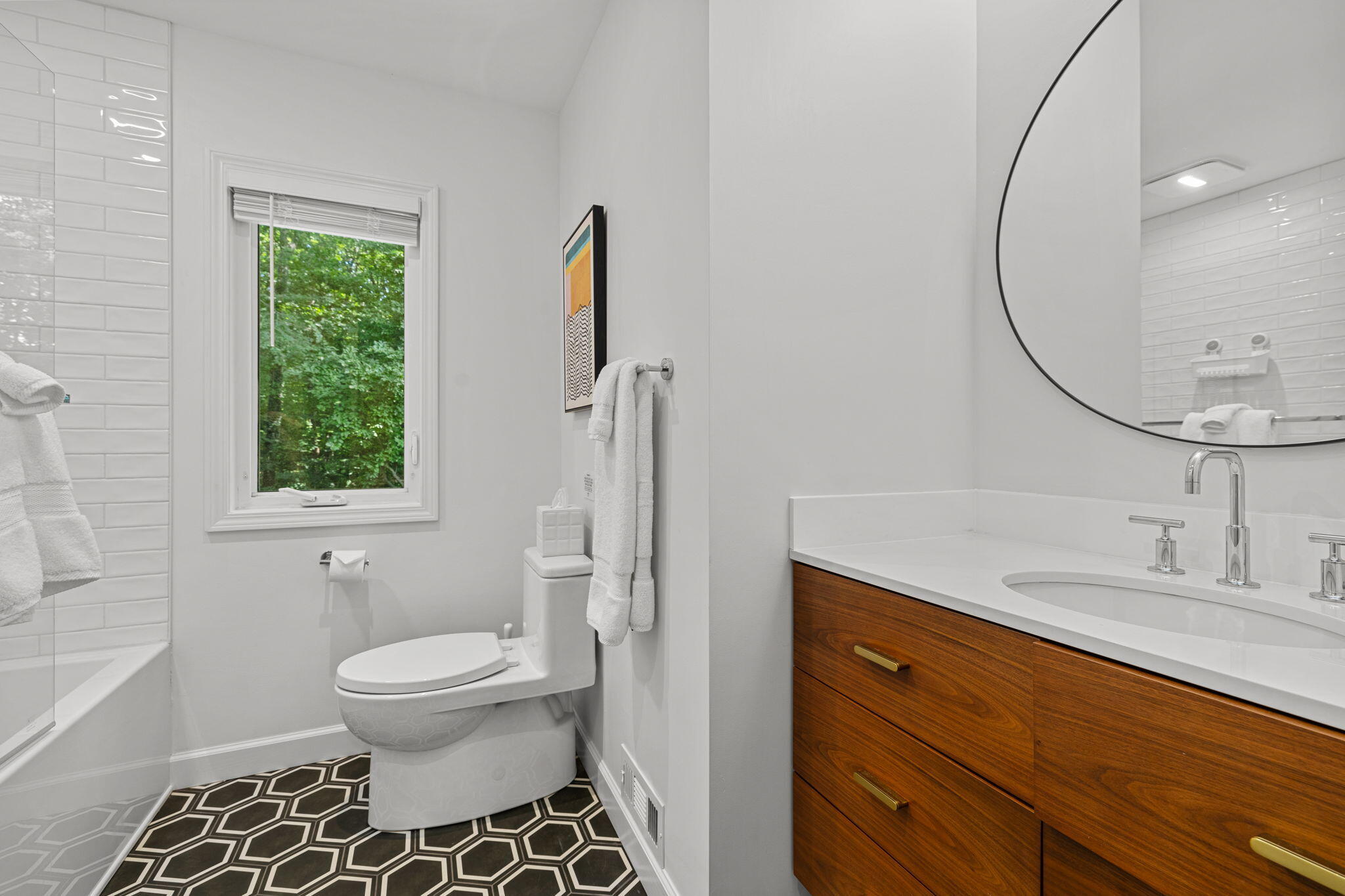 14507 Lakeshore Road