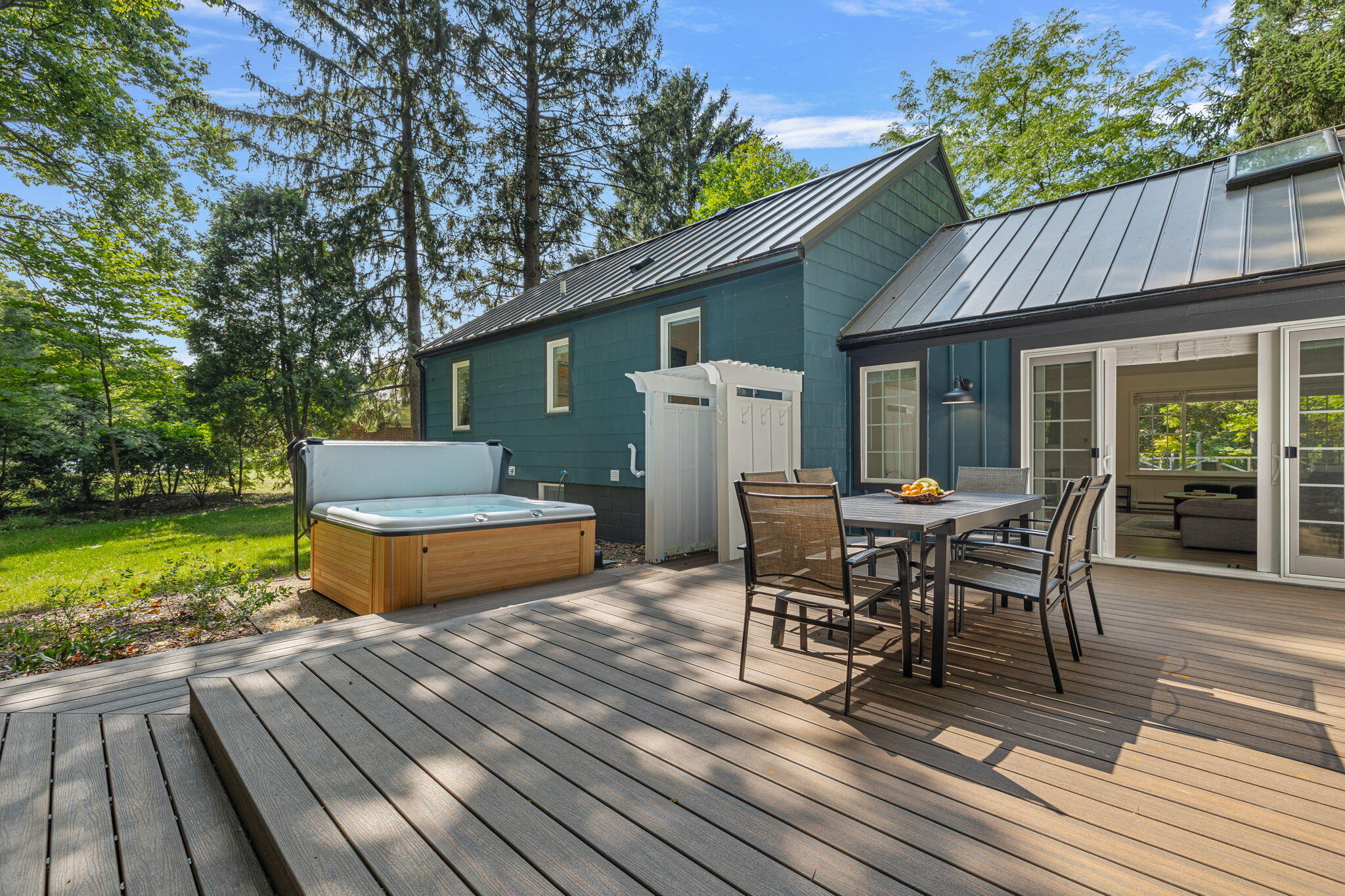 14507 Lakeshore Road