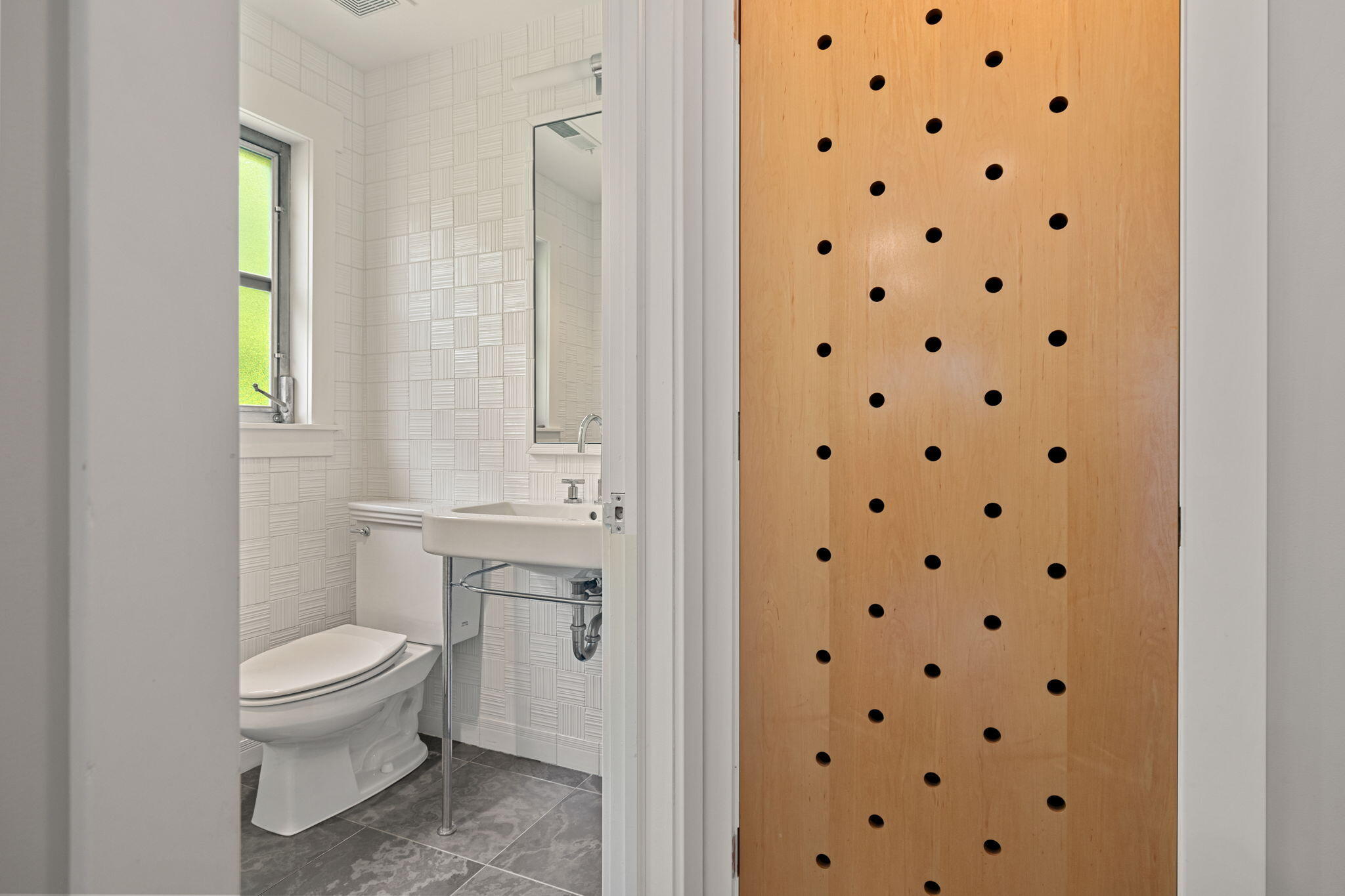 46015 Lake View Avenue