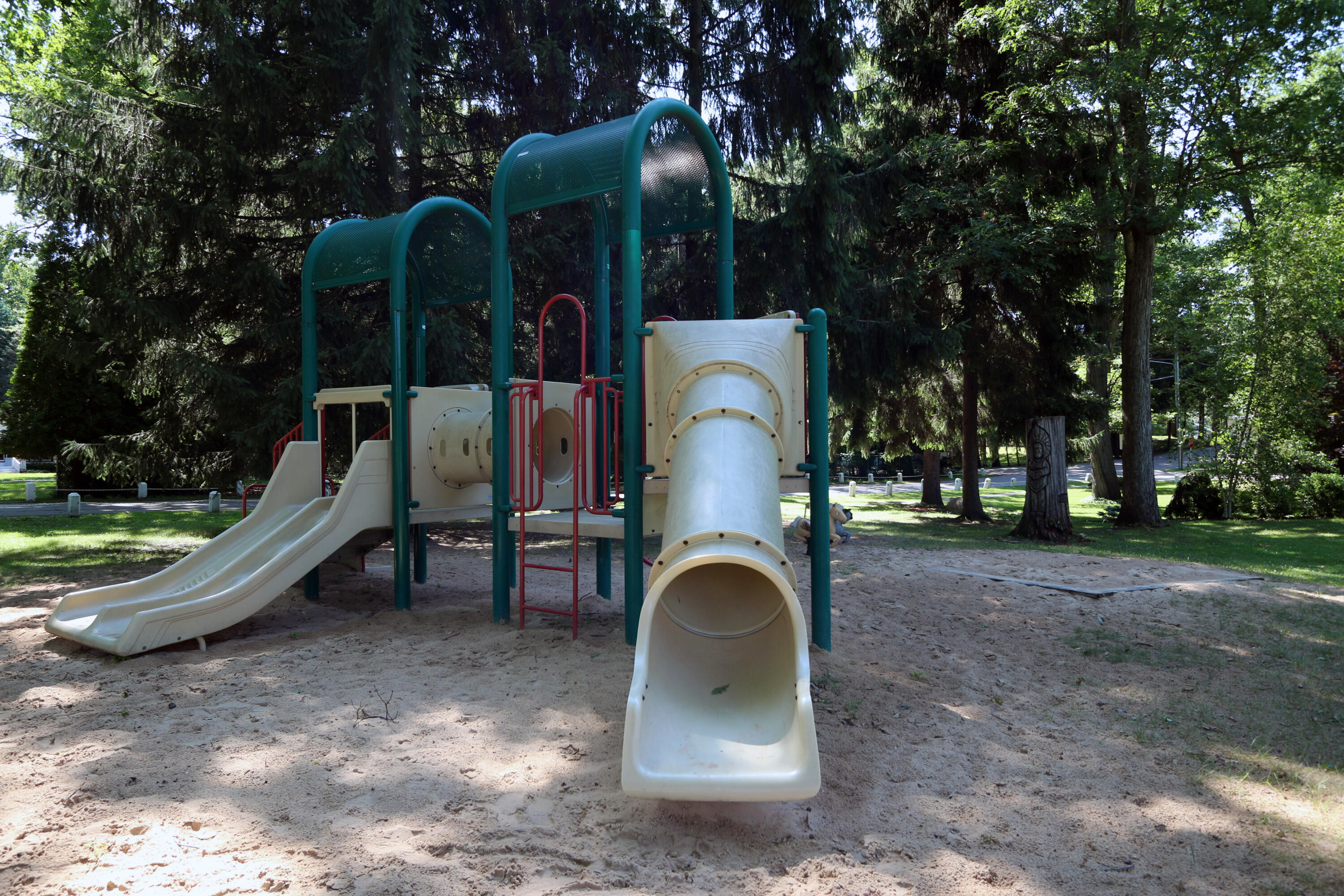 46015 Lake View Avenue