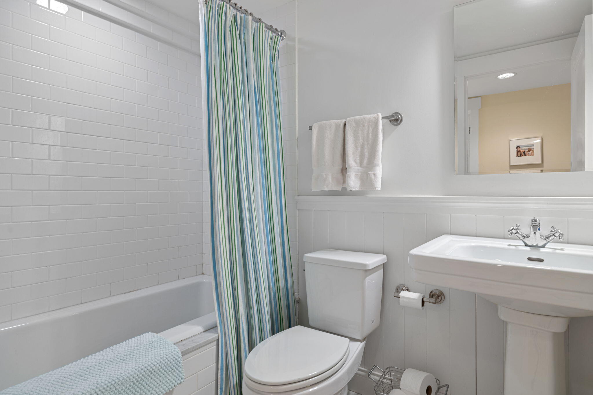 46015 Lake View Avenue