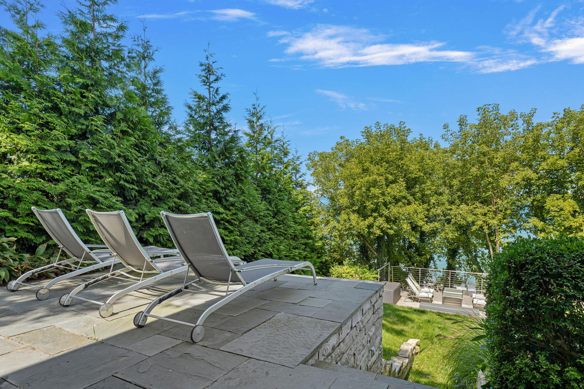 46015 Lake View Avenue