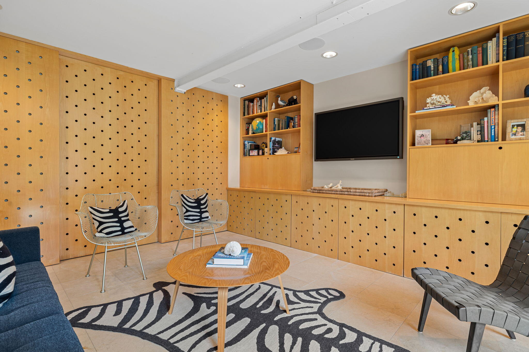 46015 Lake View Avenue