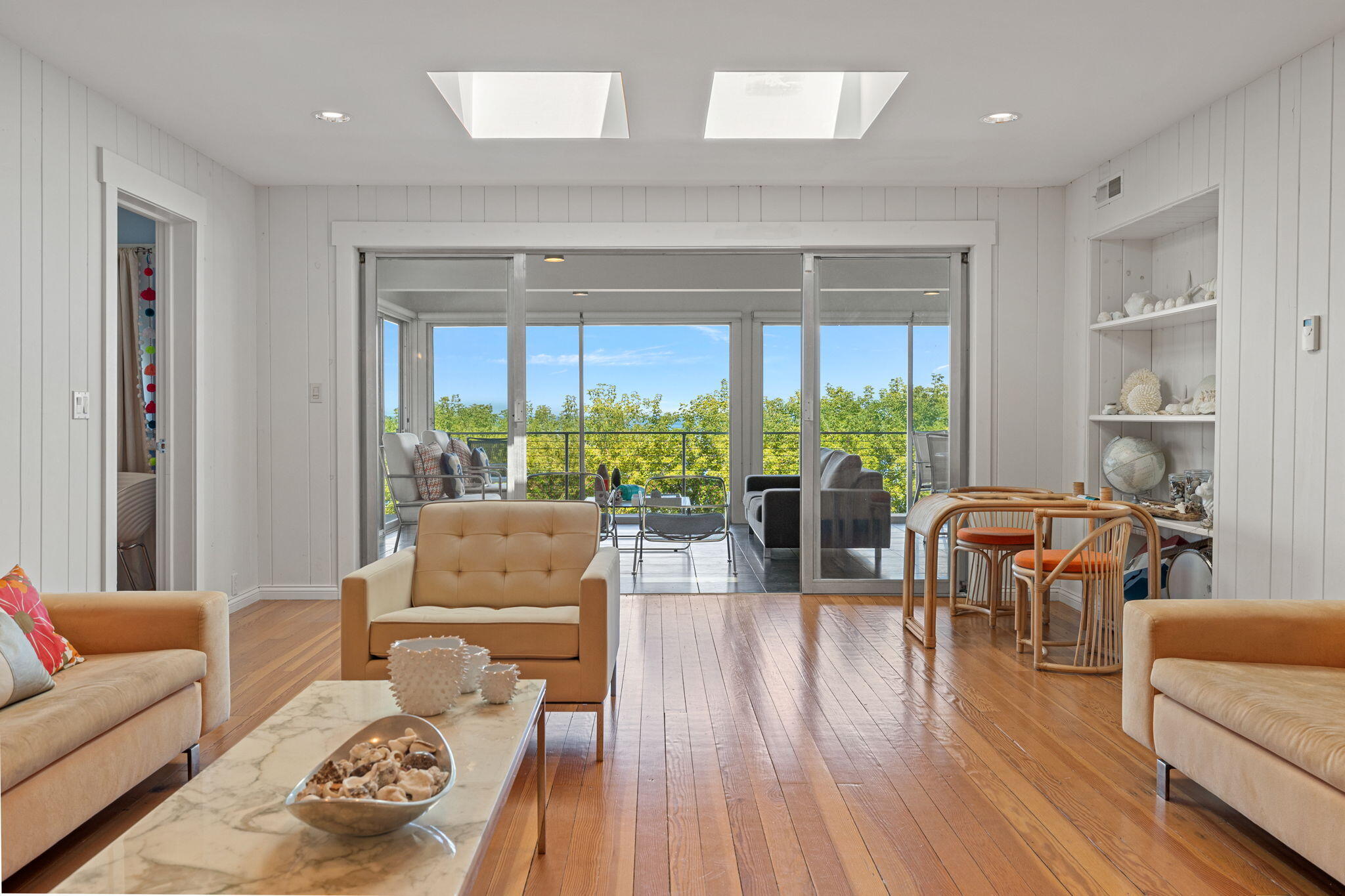 46015 Lake View Avenue