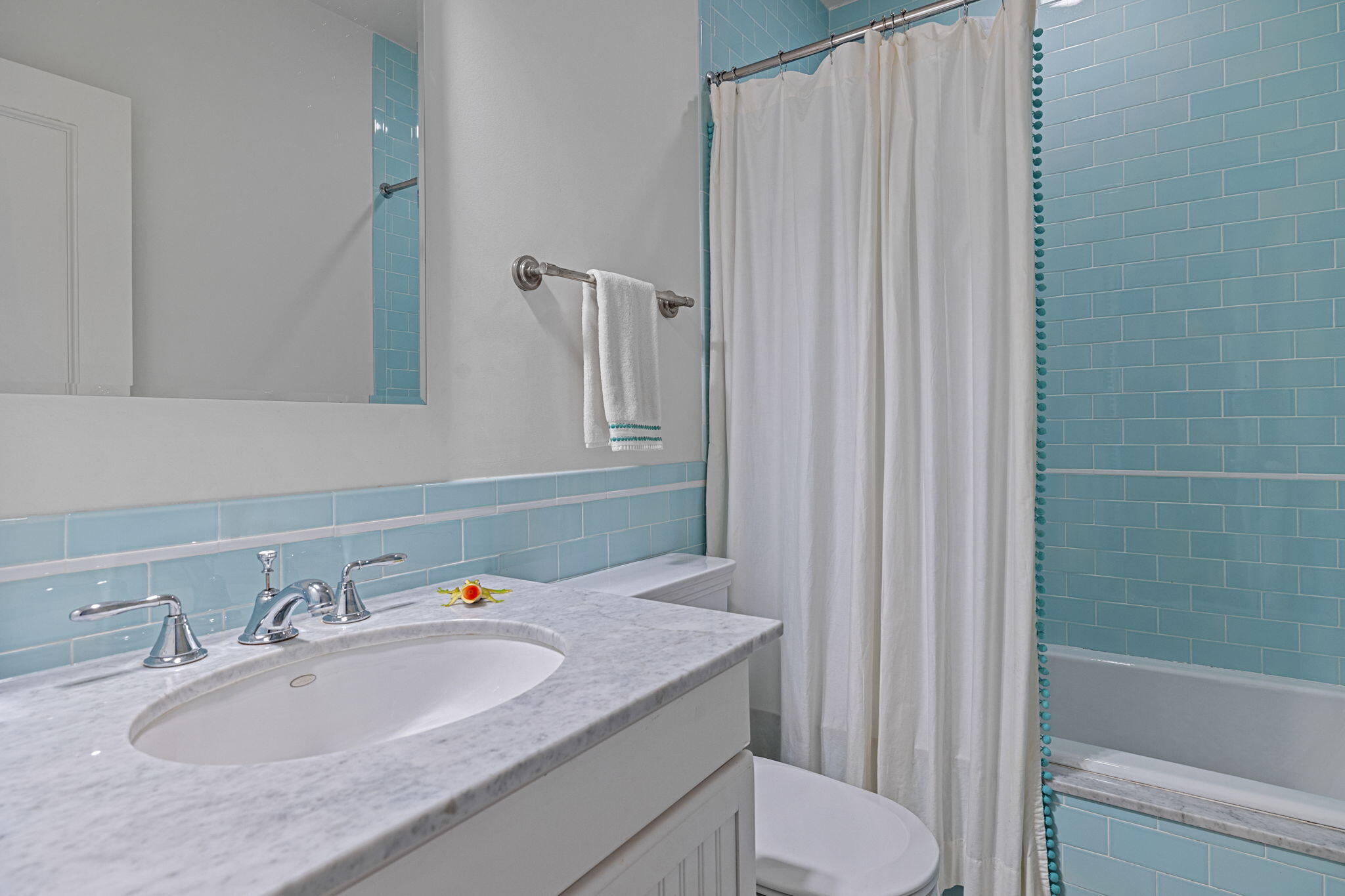 46015 Lake View Avenue