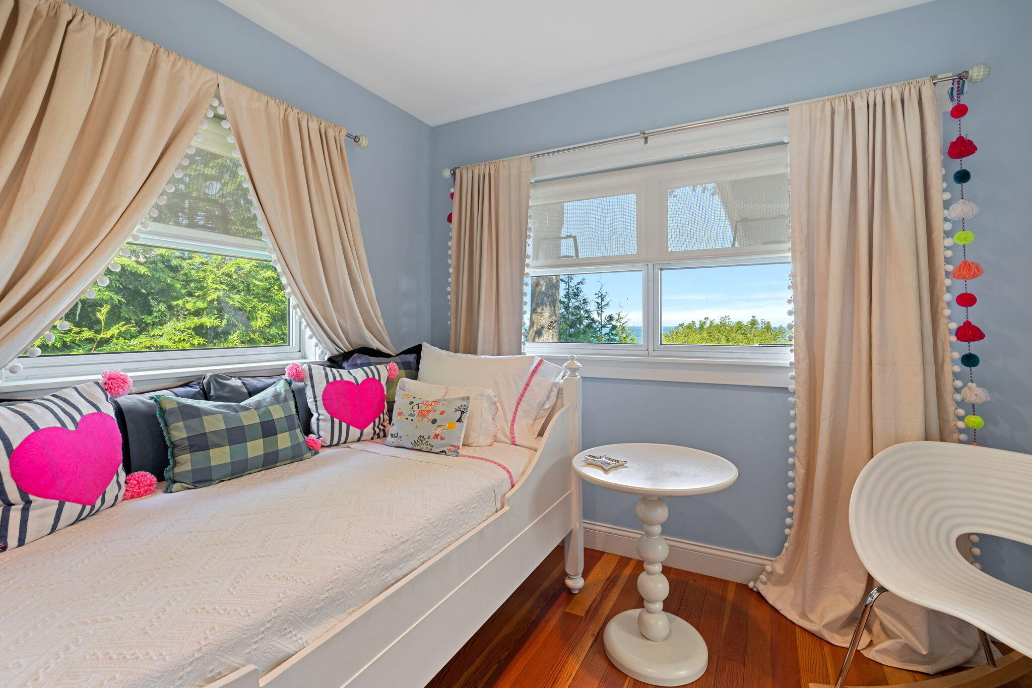 46015 Lake View Avenue