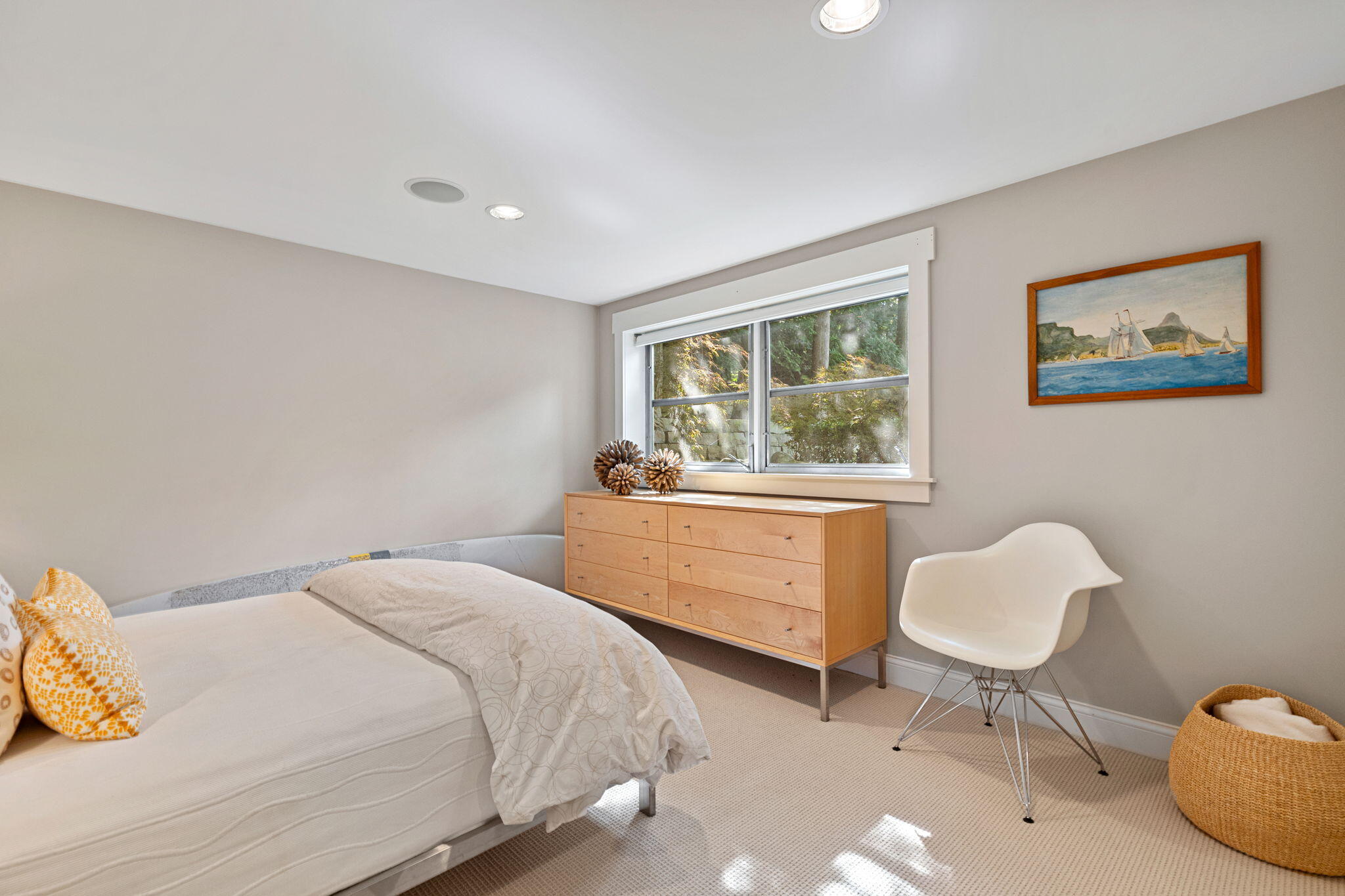 46015 Lake View Avenue