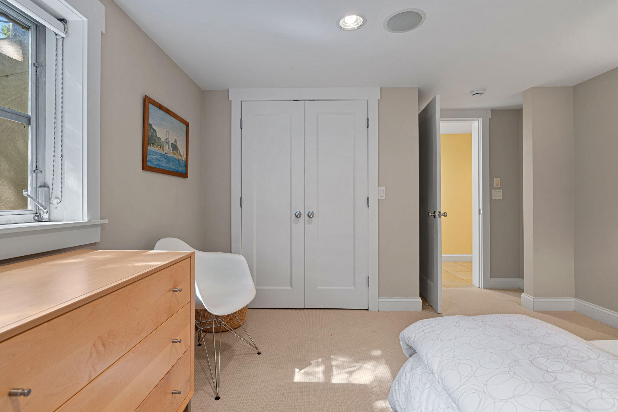 46015 Lake View Avenue