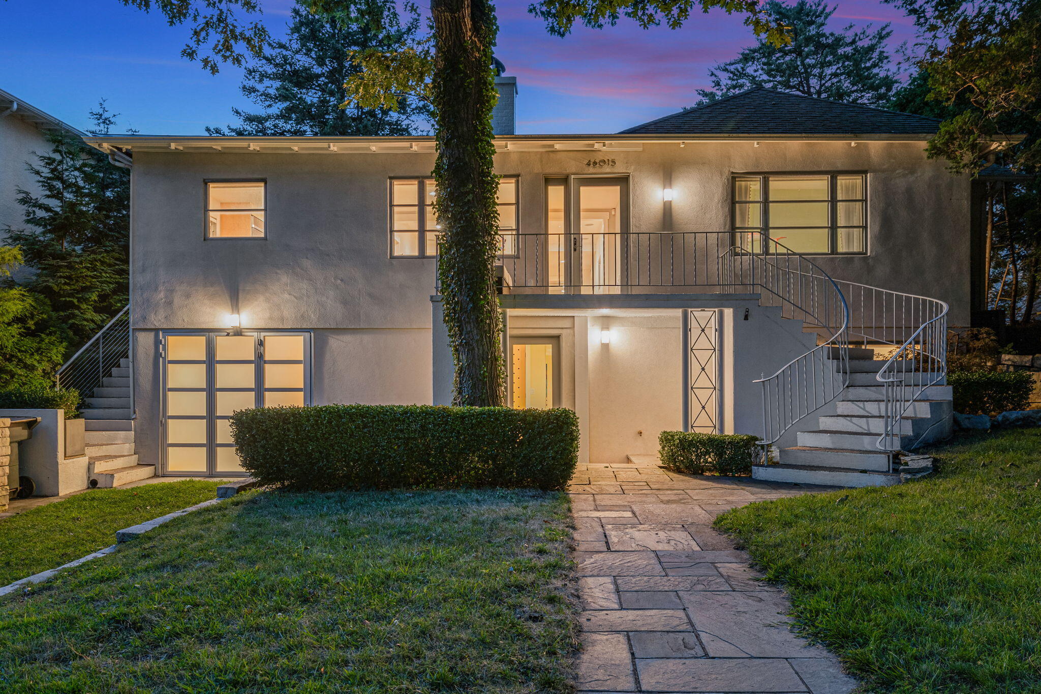 46015 Lake View Avenue