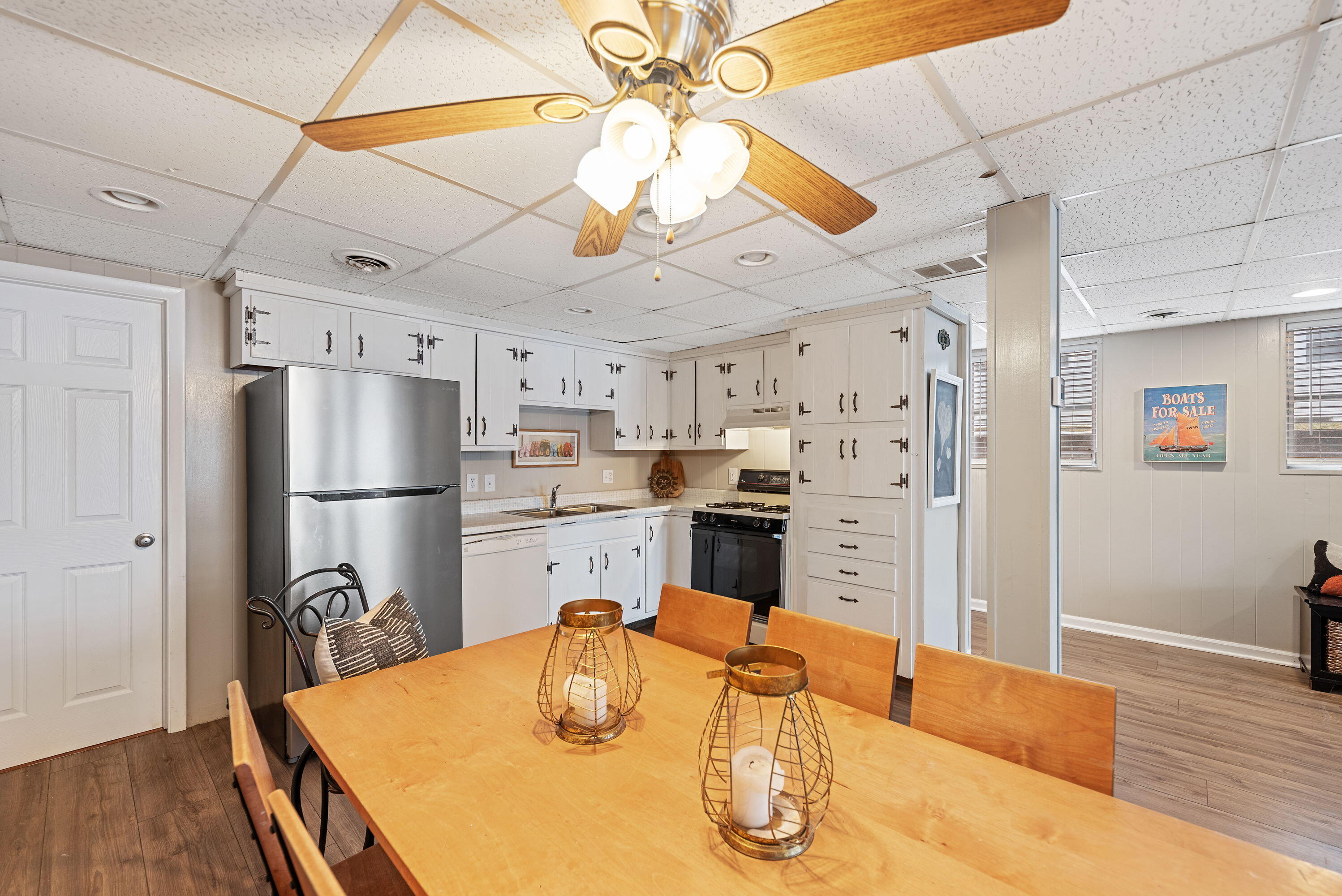 66461 Lakeshore Drive