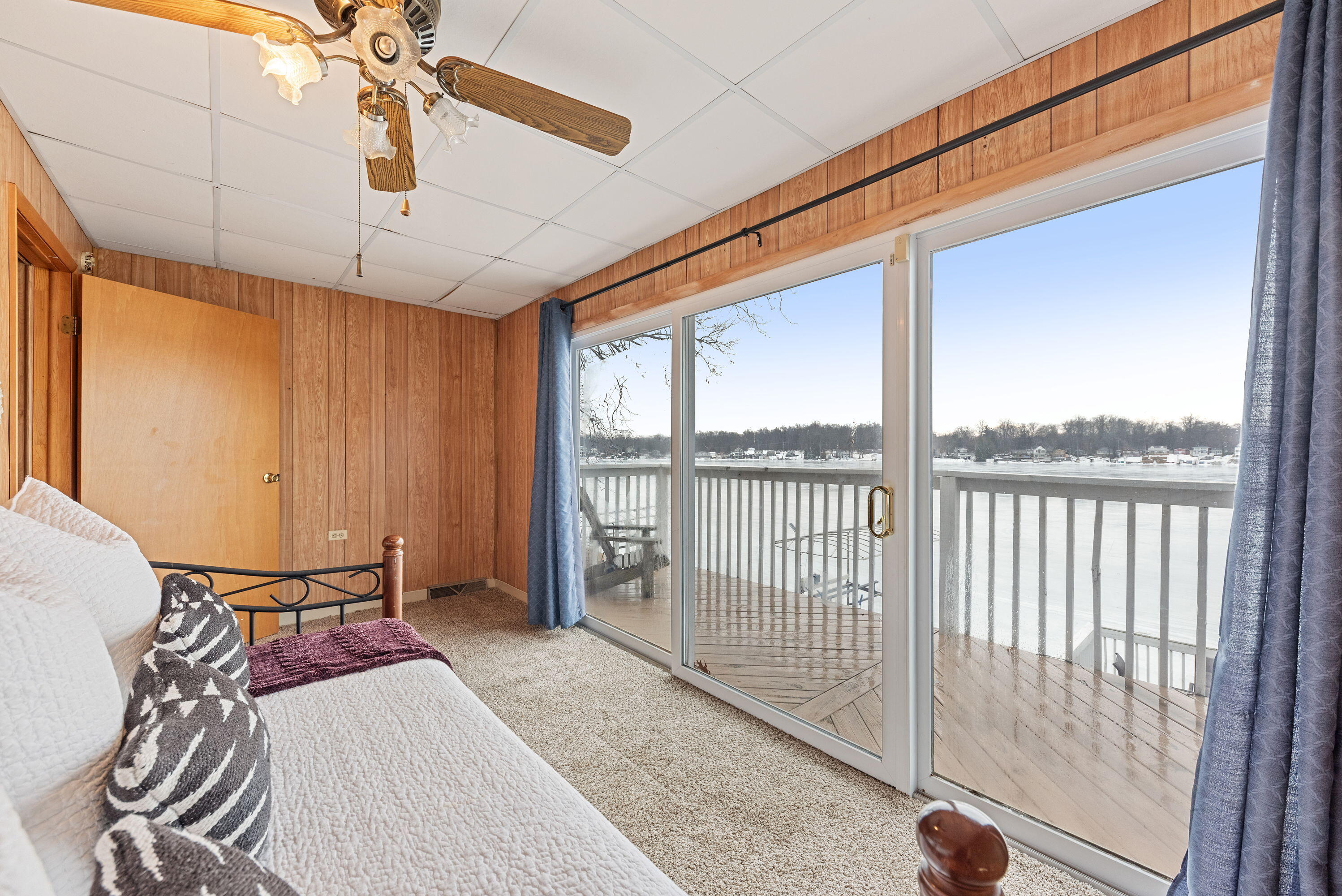 66461 Lakeshore Drive