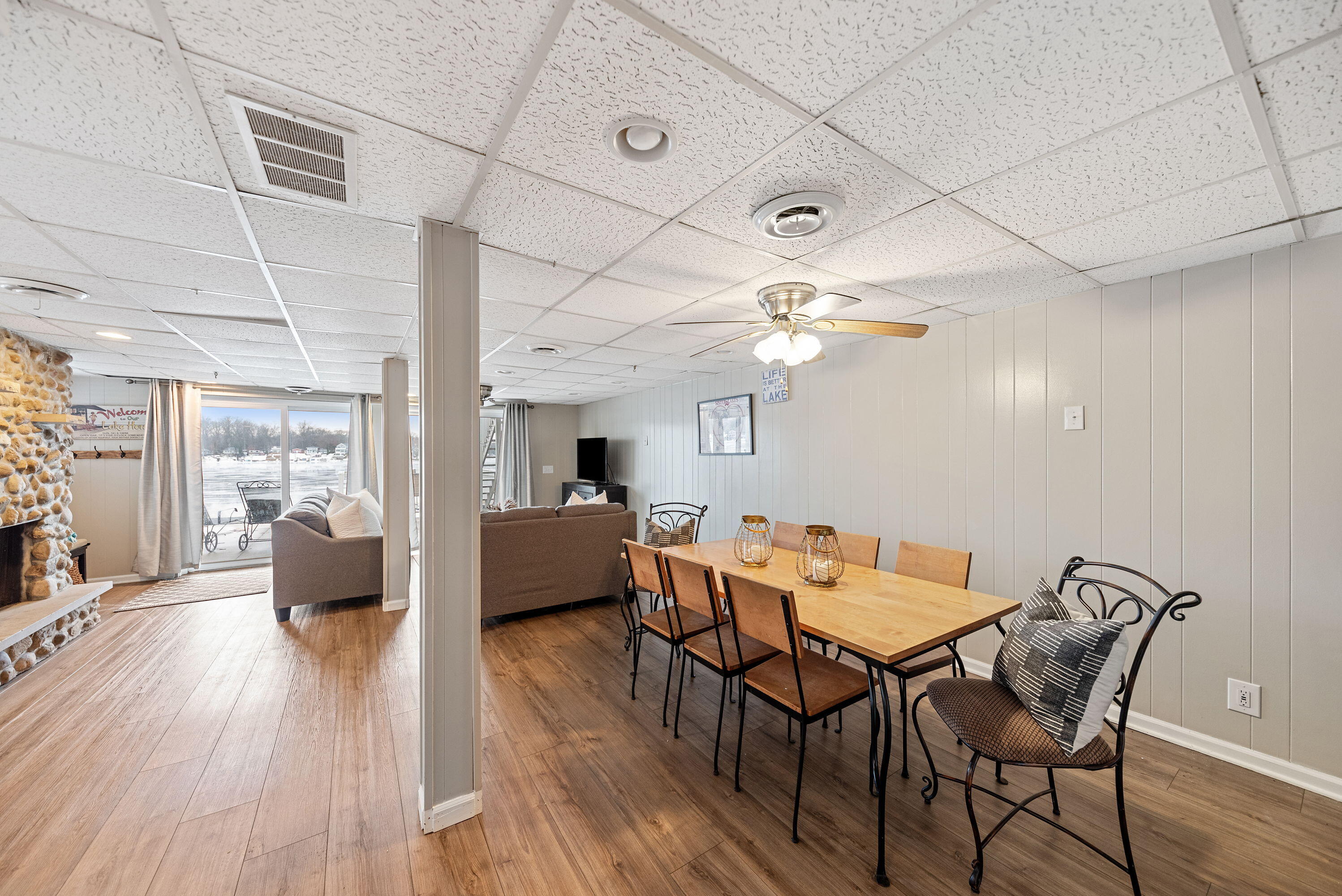 66461 Lakeshore Drive