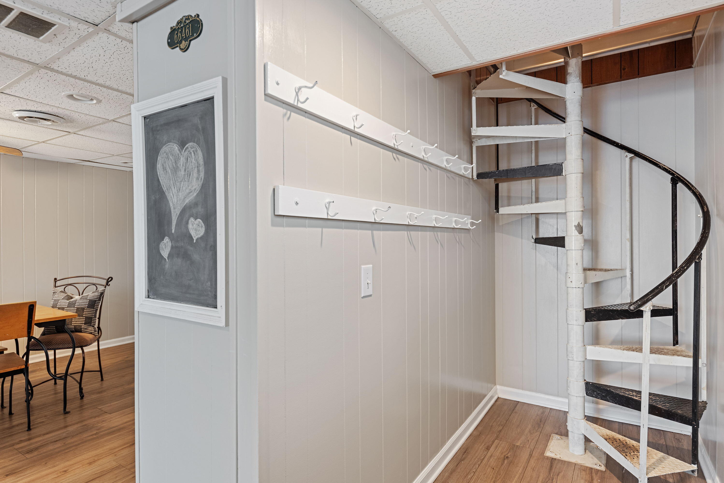 66461 Lakeshore Drive