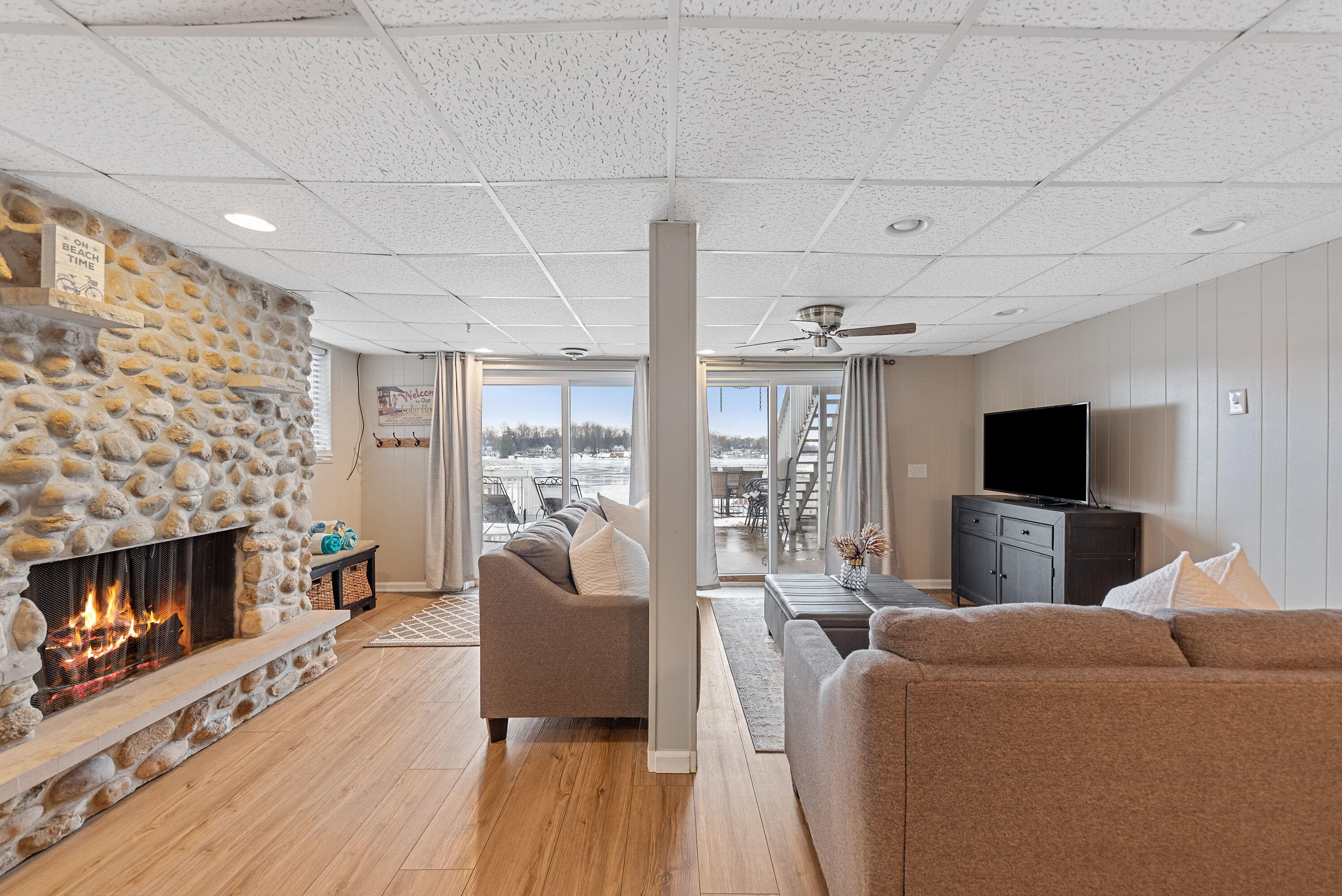 66461 Lakeshore Drive