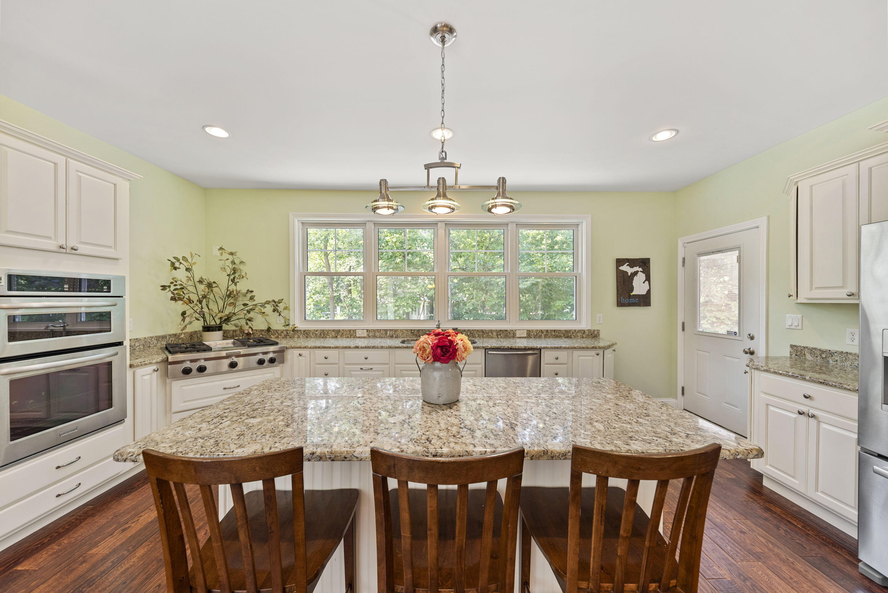 52300 E Arnold Drive