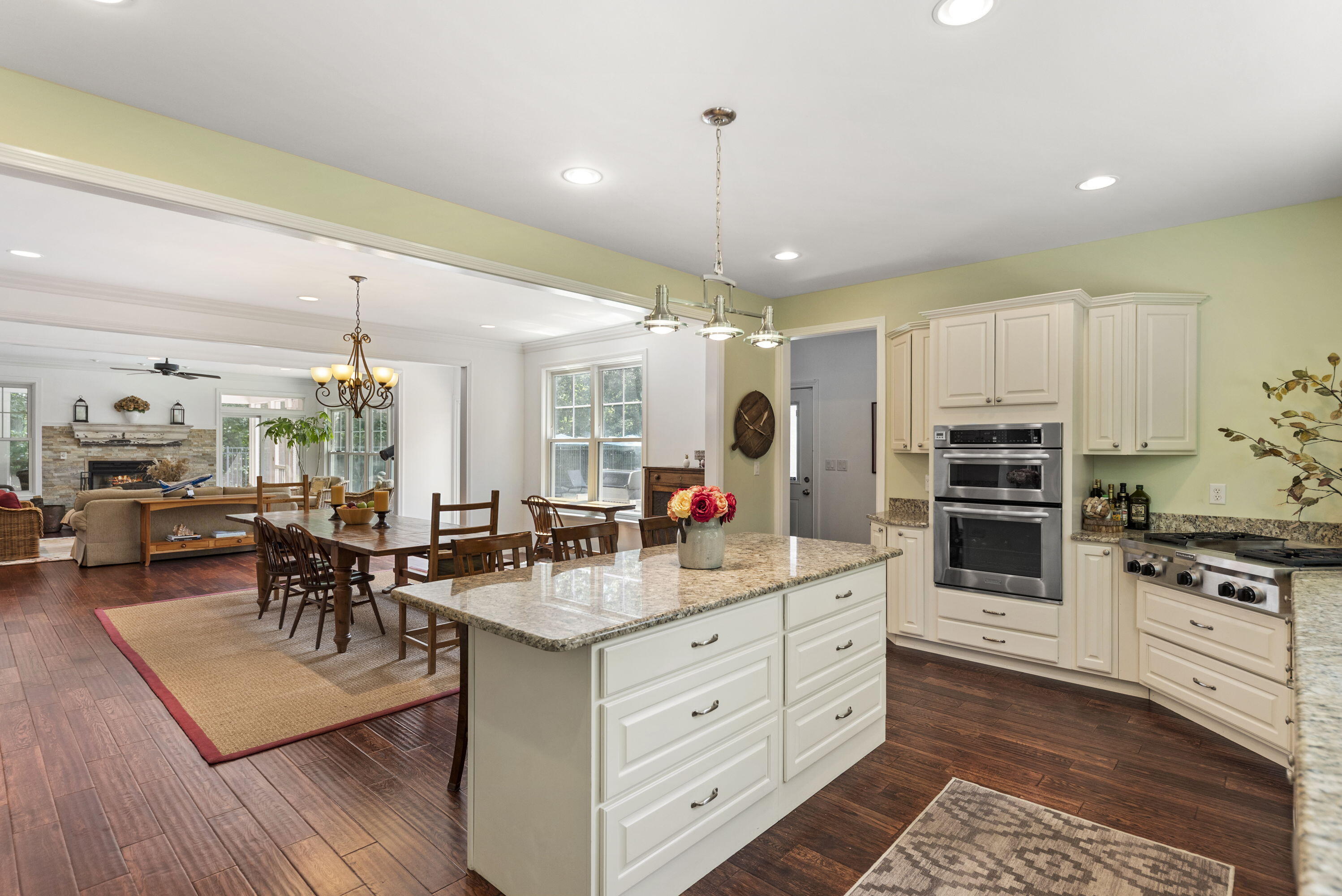 52300 E Arnold Drive