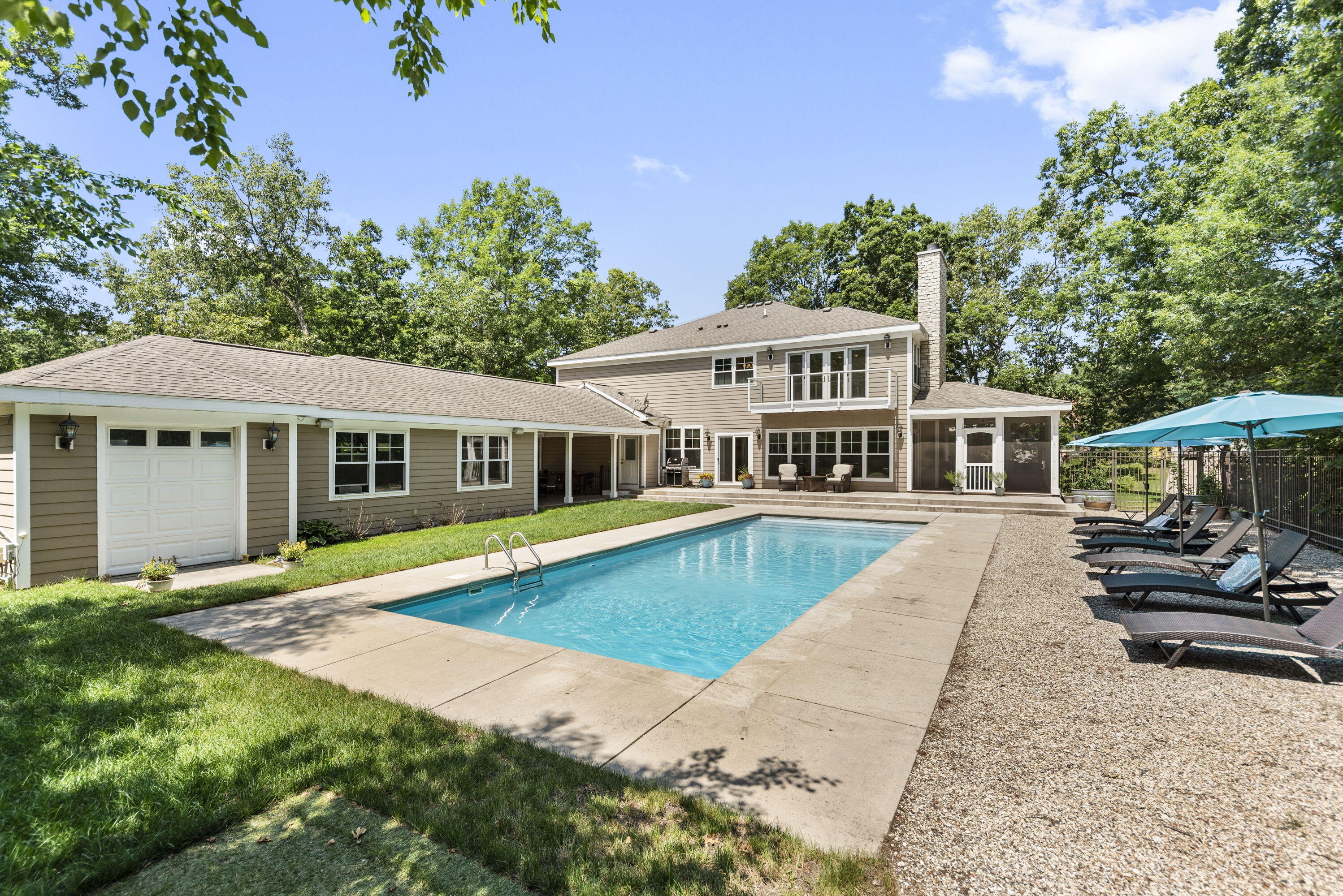 52300 E Arnold Drive