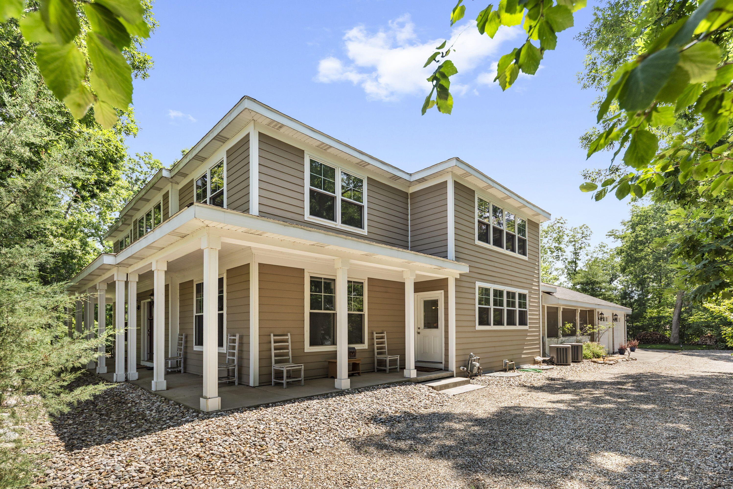 52300 E Arnold Drive