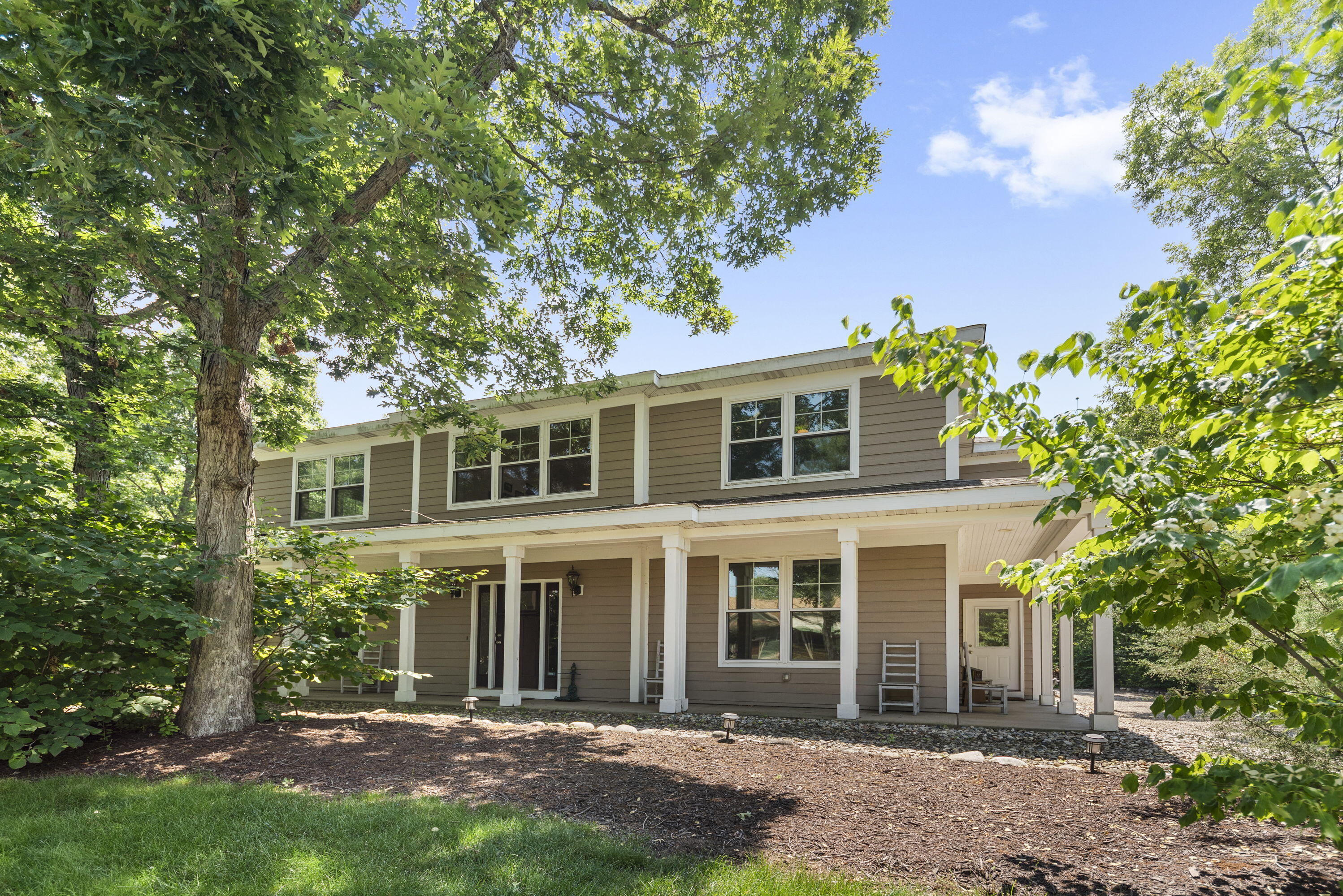 52300 E Arnold Drive