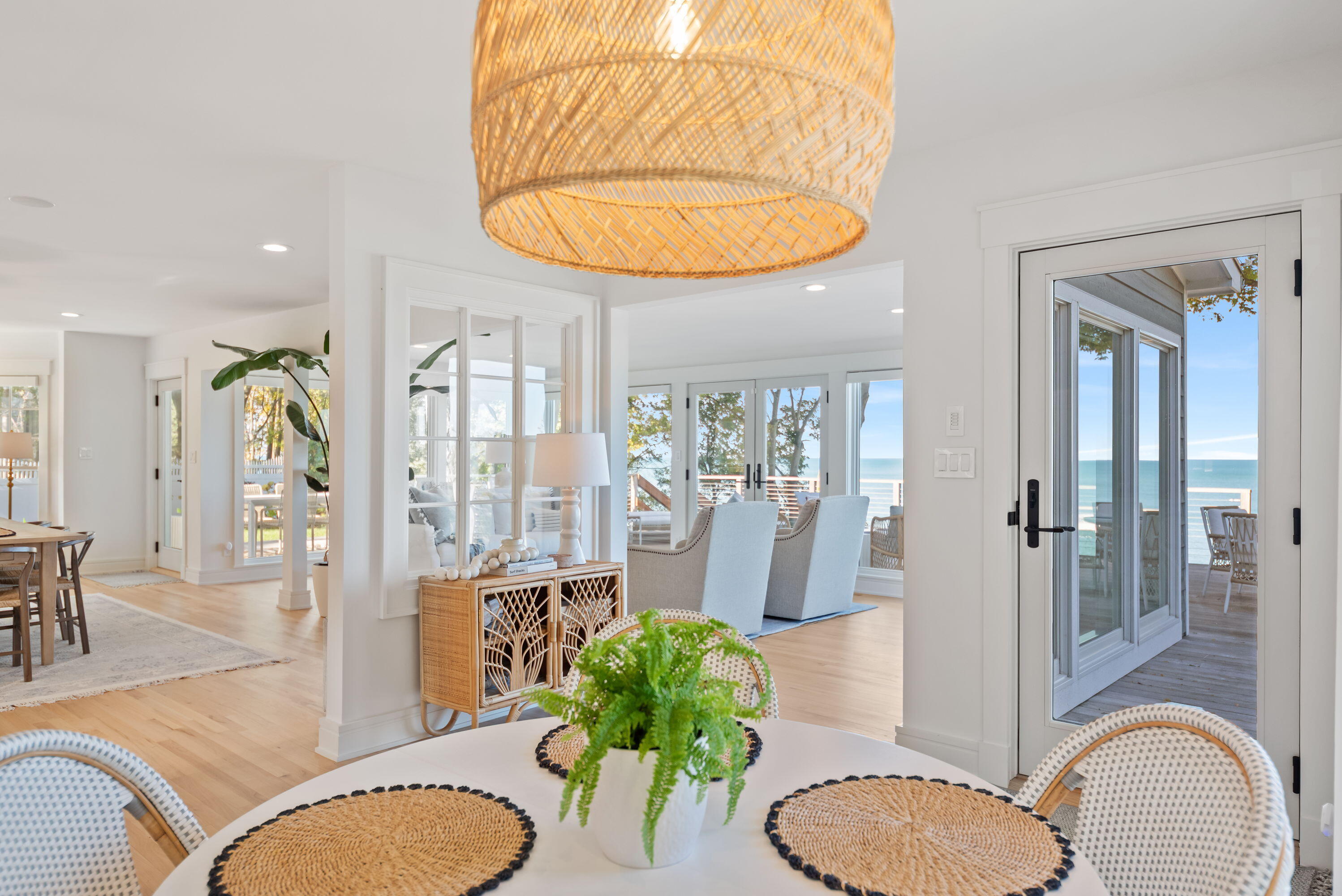 15800 Lakeshore Road