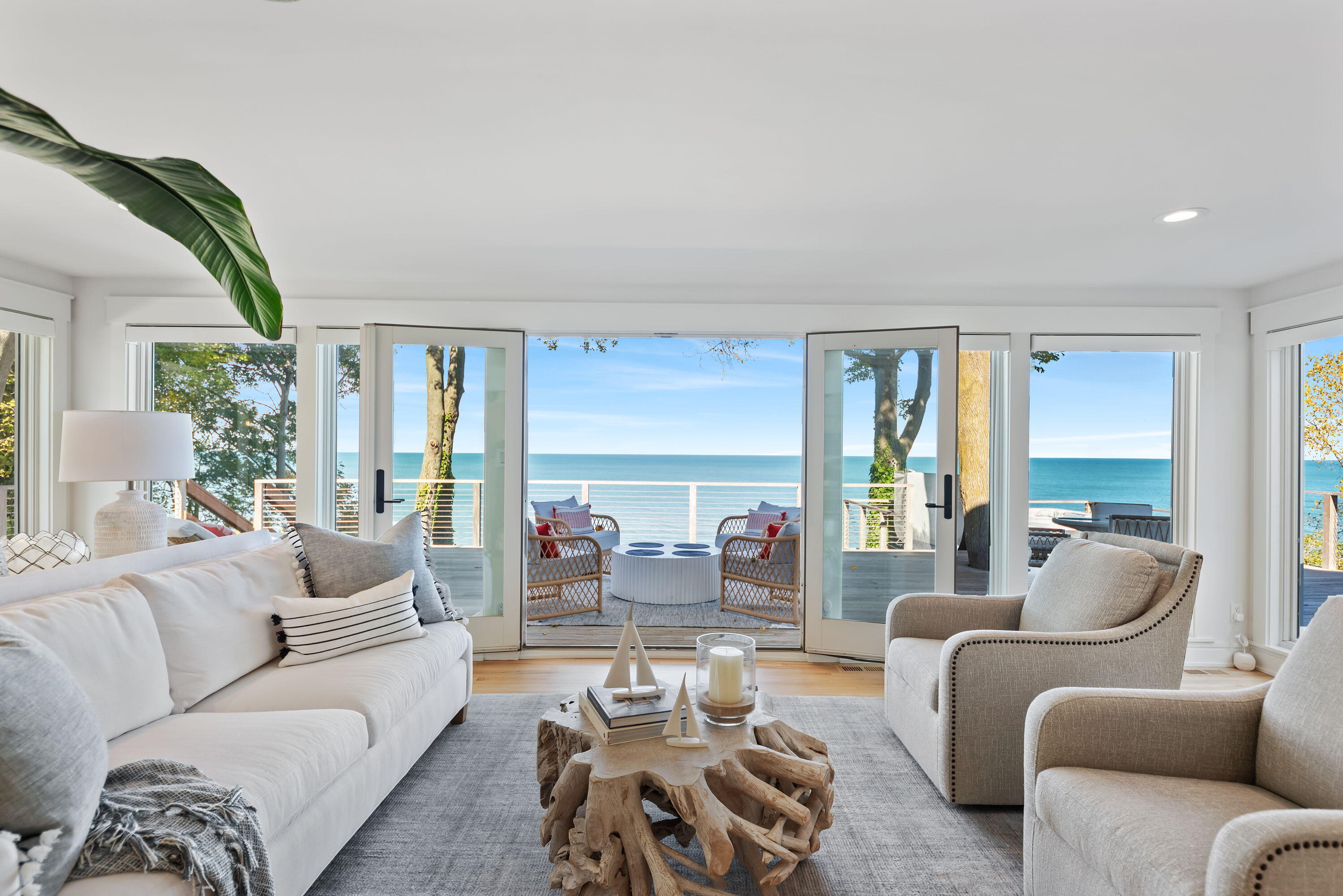 15800 Lakeshore Road