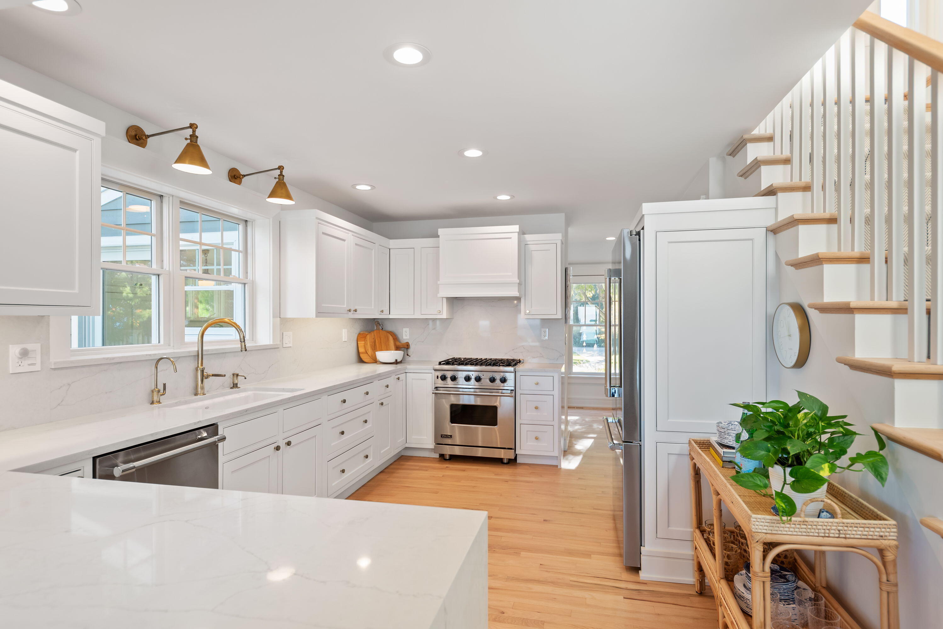 15800 Lakeshore Road