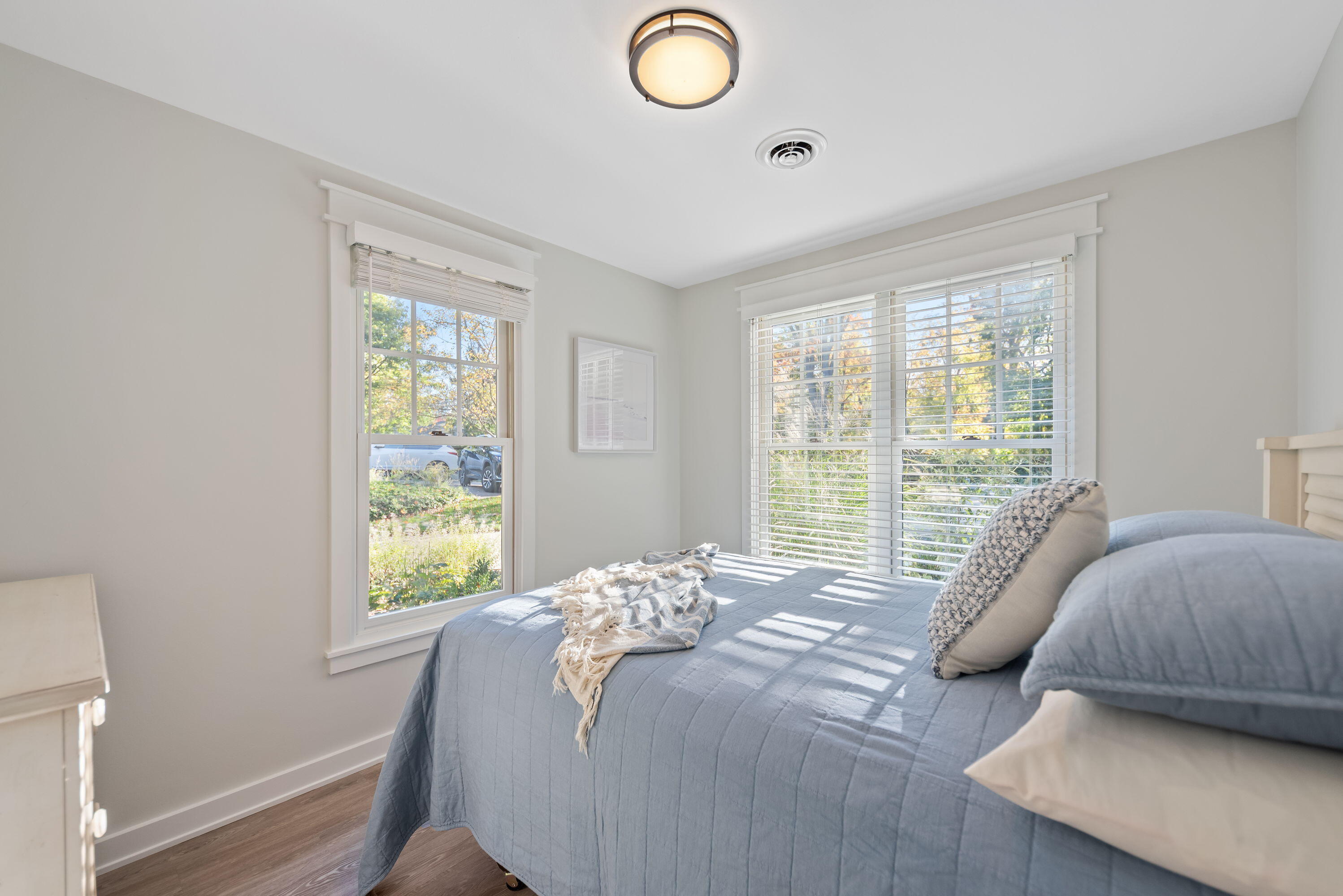 15800 Lakeshore Road