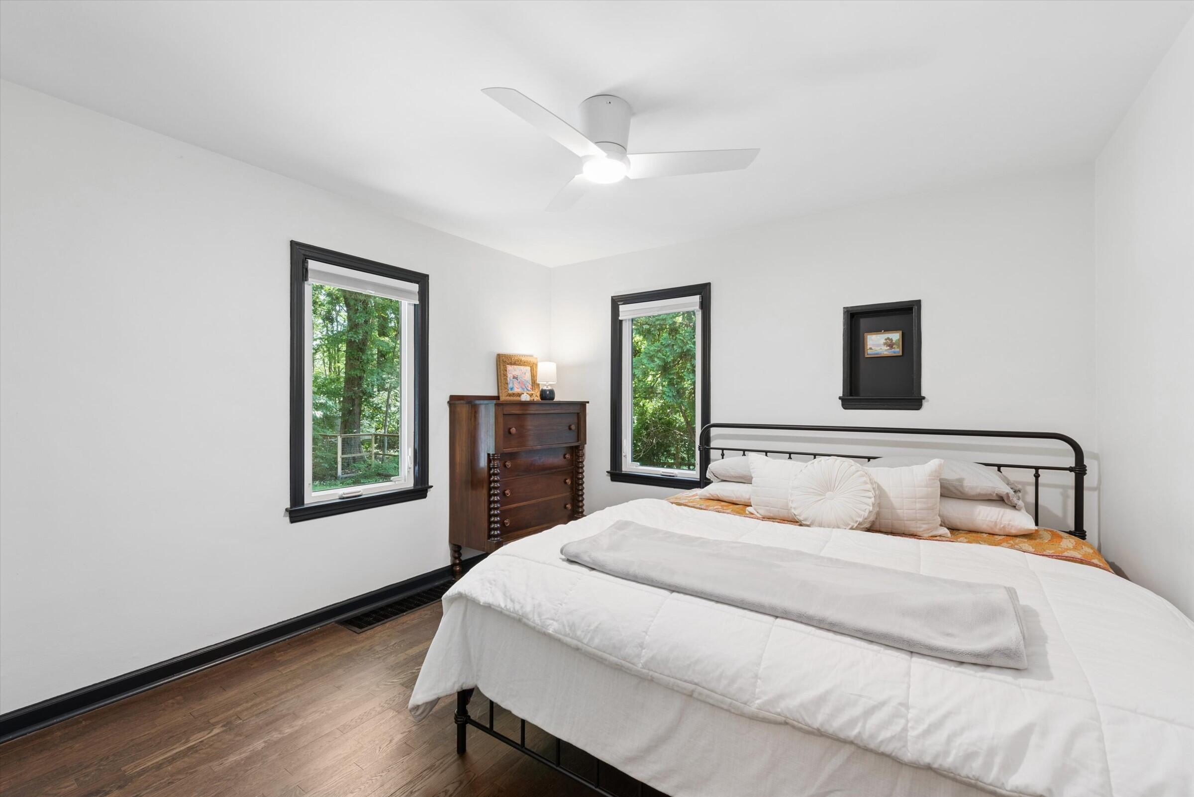 14507 Lakeshore Road