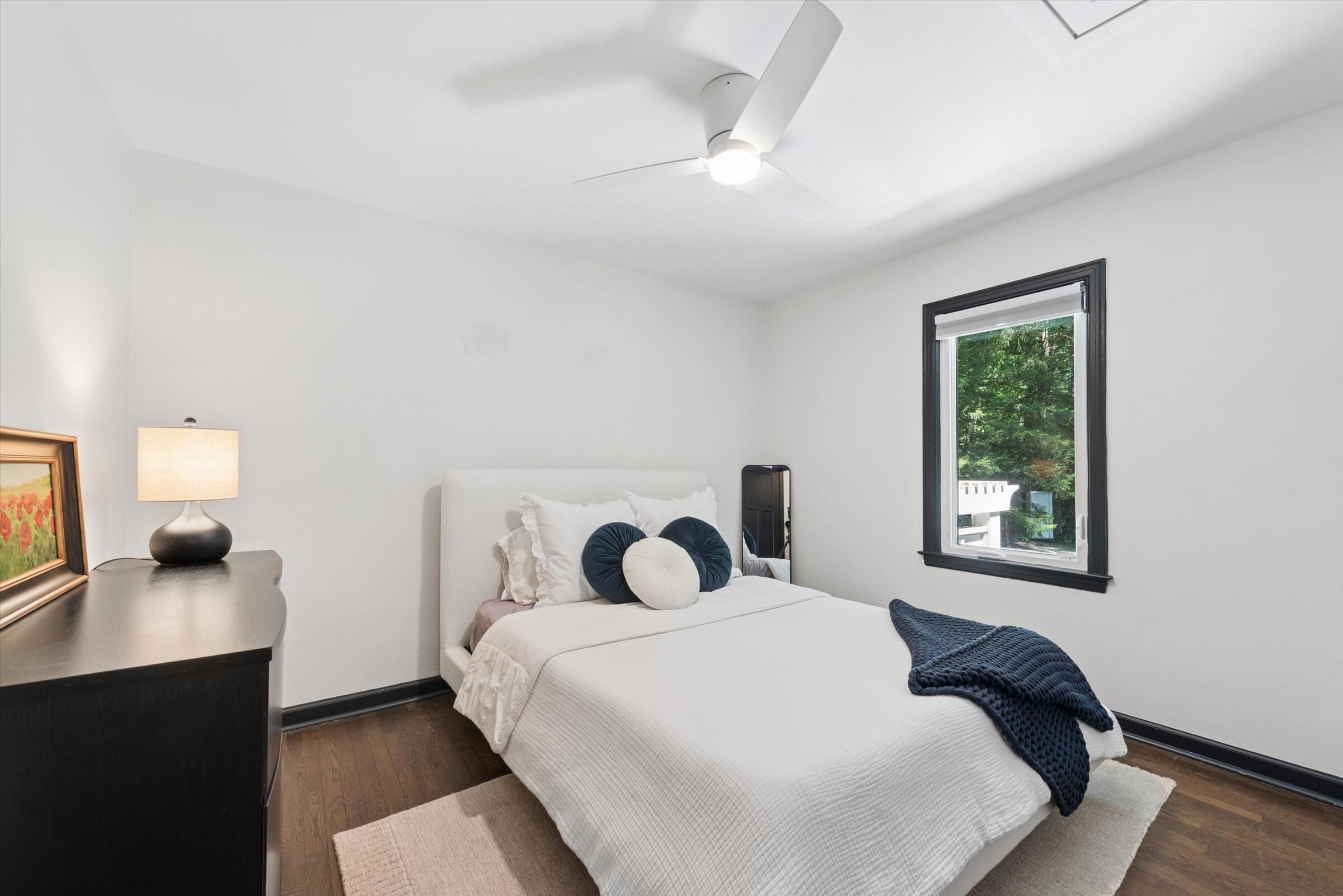 14507 Lakeshore Road