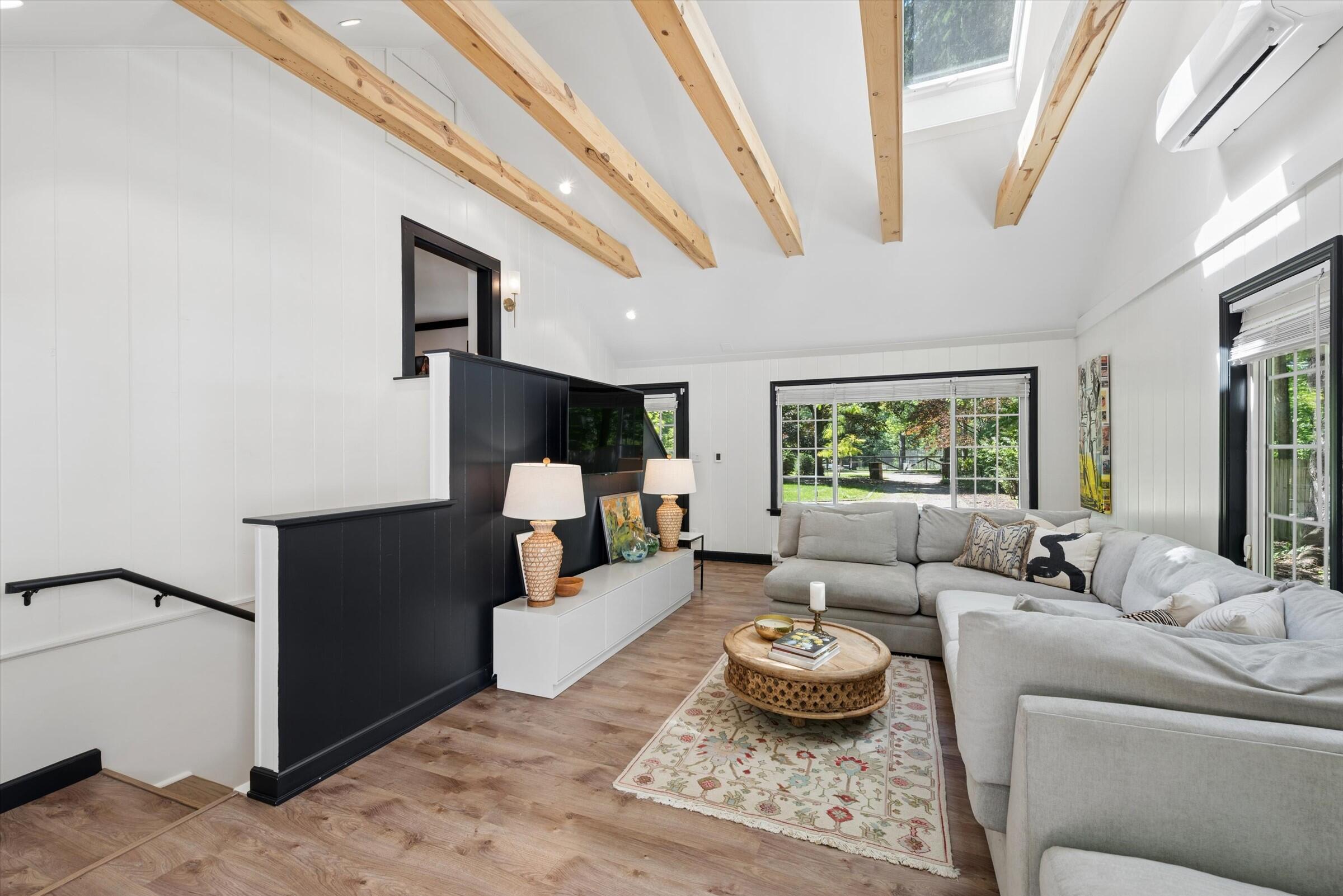 14507 Lakeshore Road