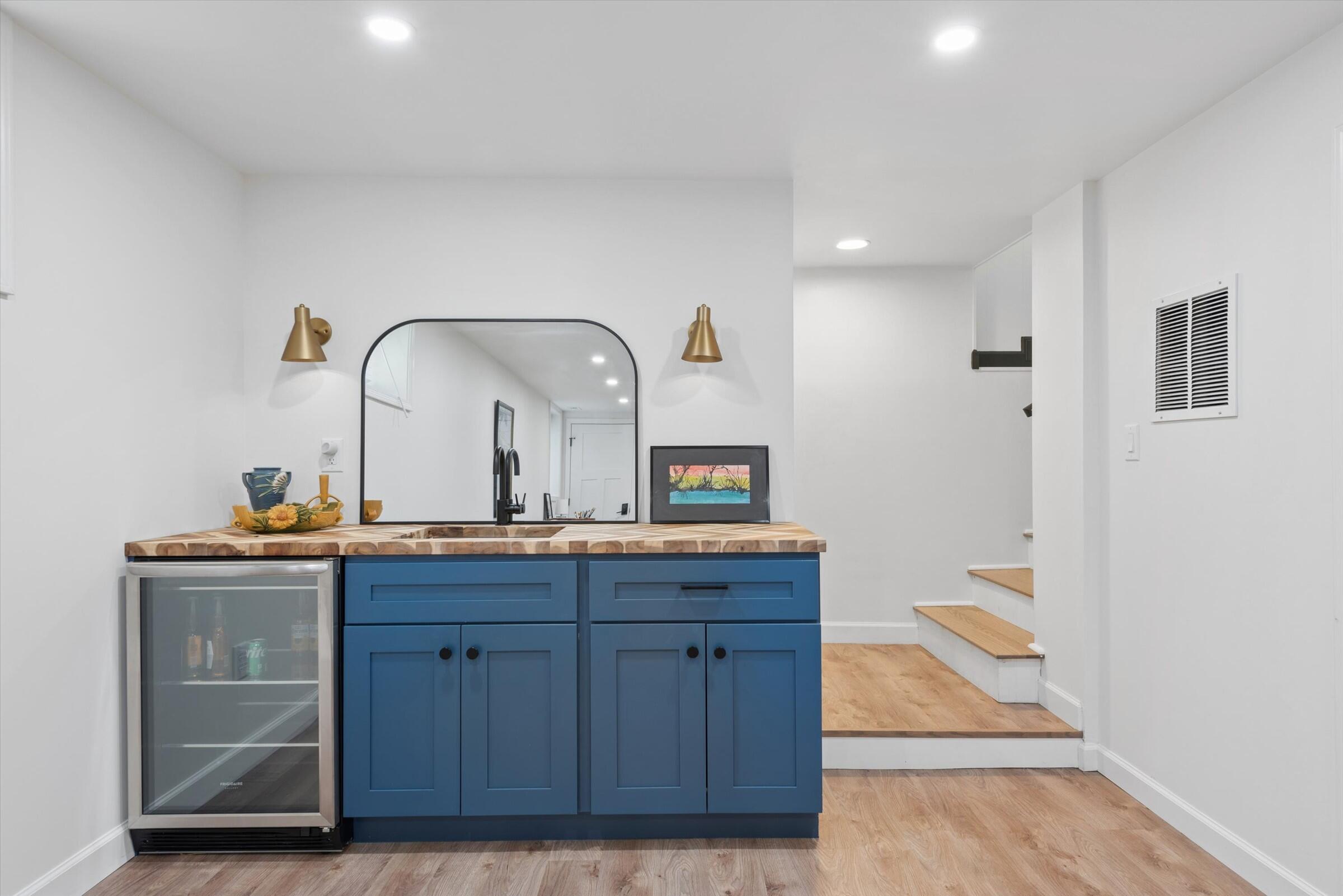 14507 Lakeshore Road