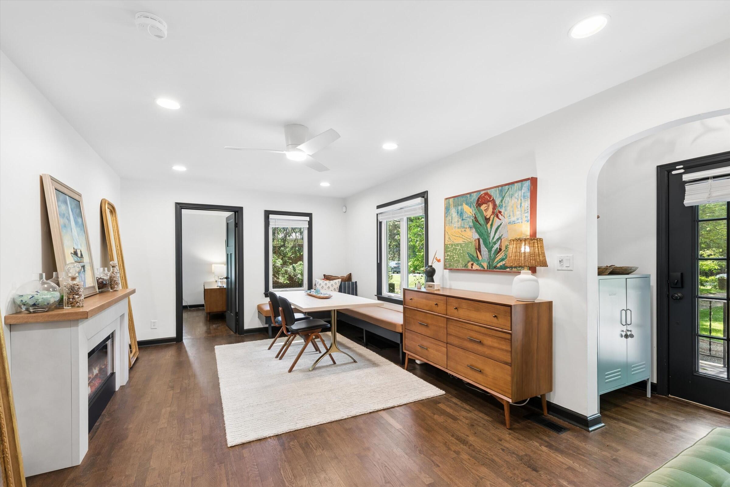 14507 Lakeshore Road
