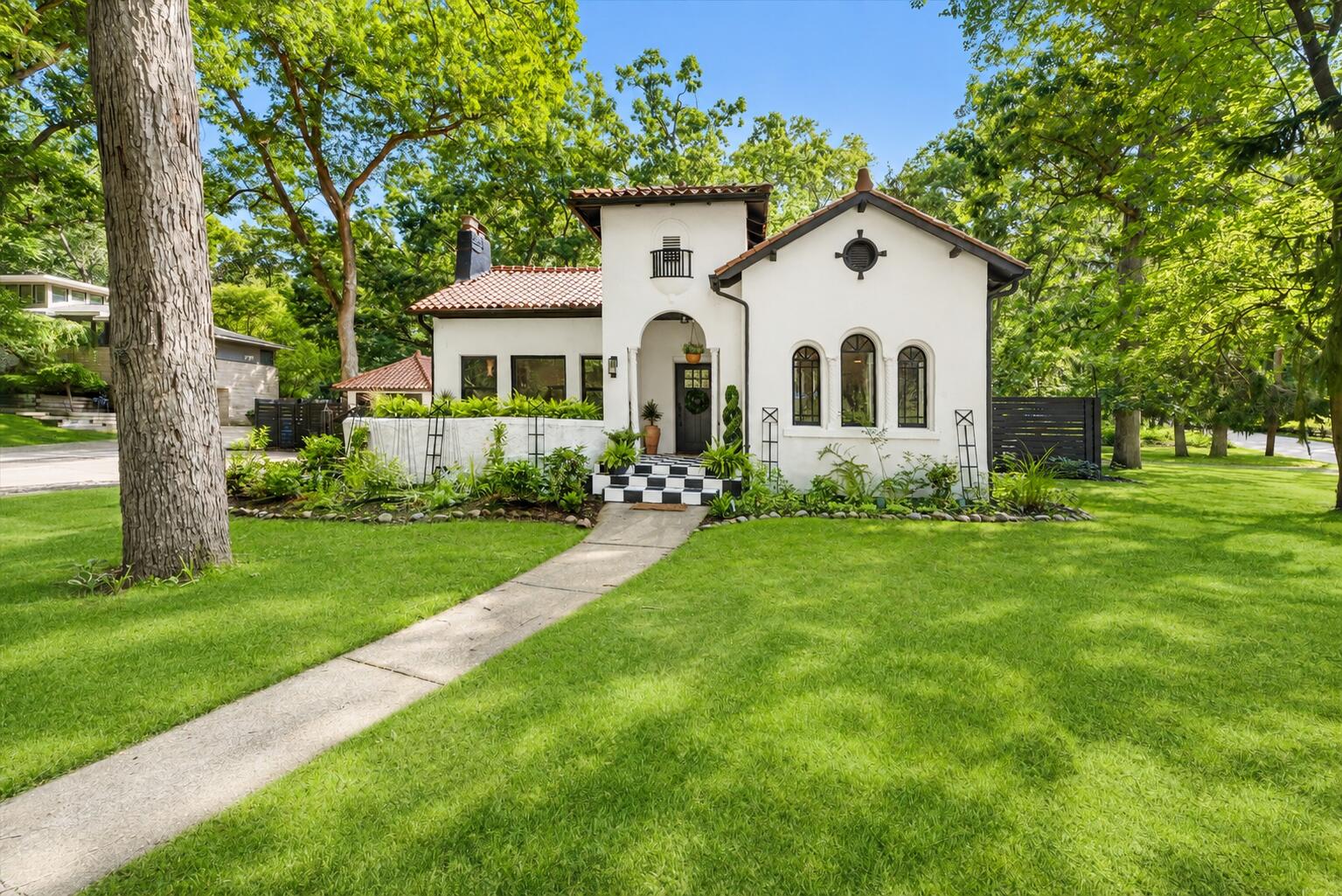 2938 Mount Clair Way