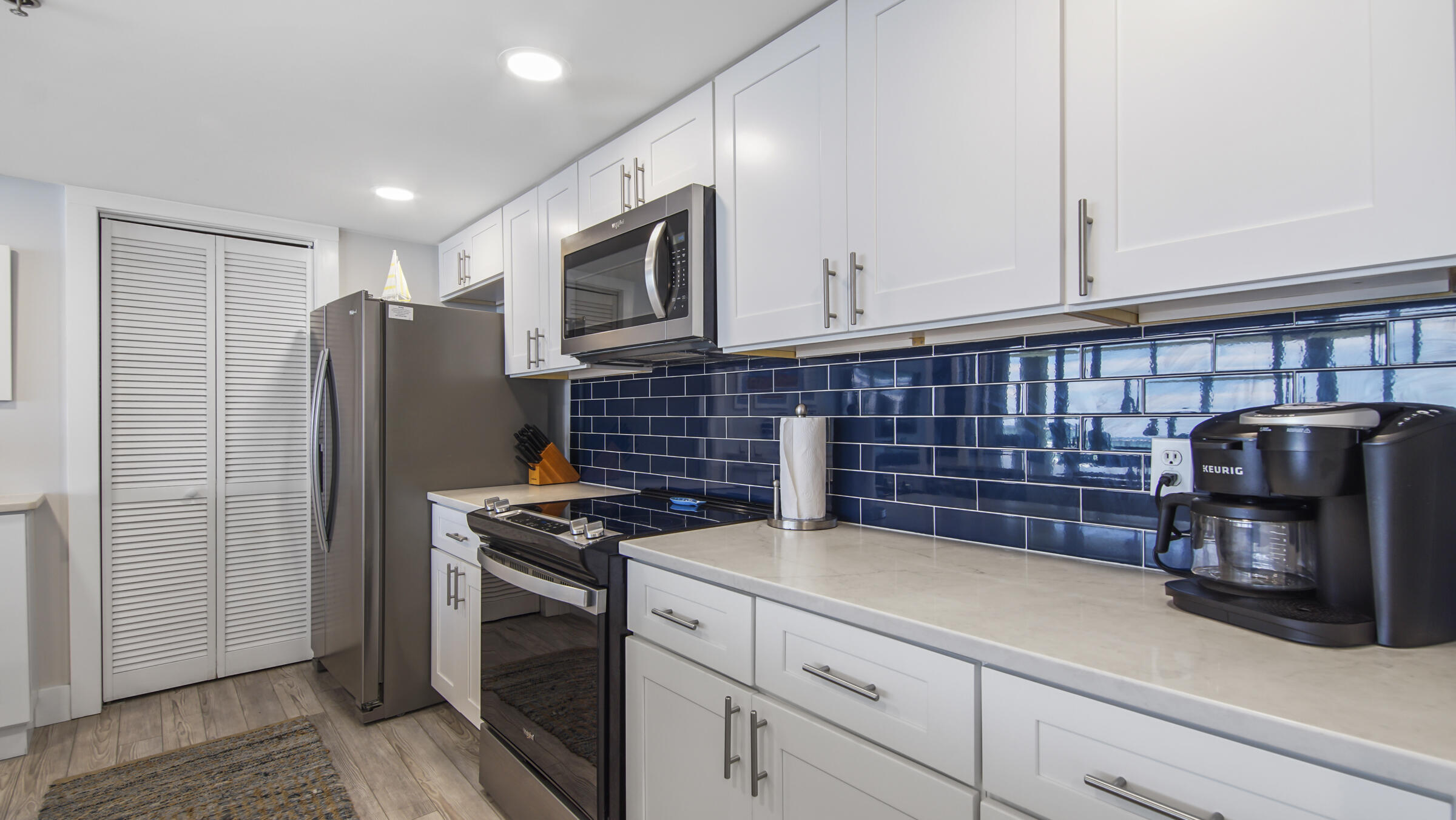 10509 Front Beach Road, 100