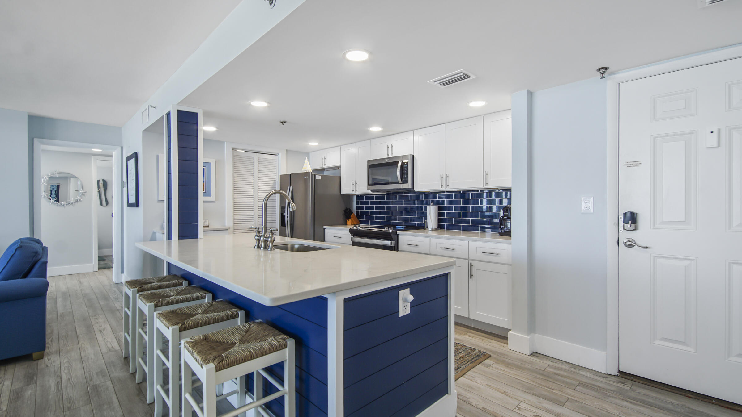 10509 Front Beach Road, 100