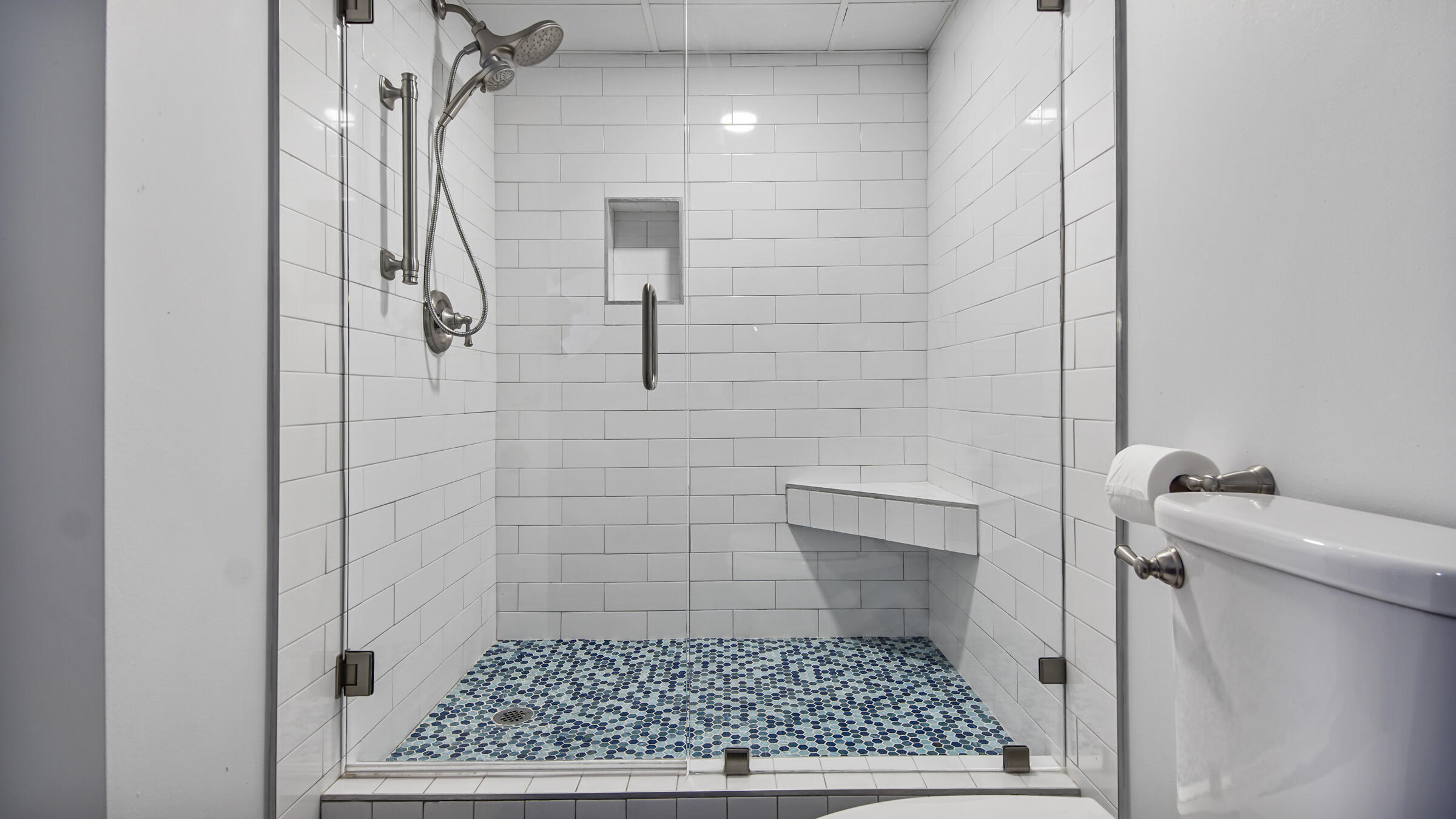 10509 Front Beach Road, 100